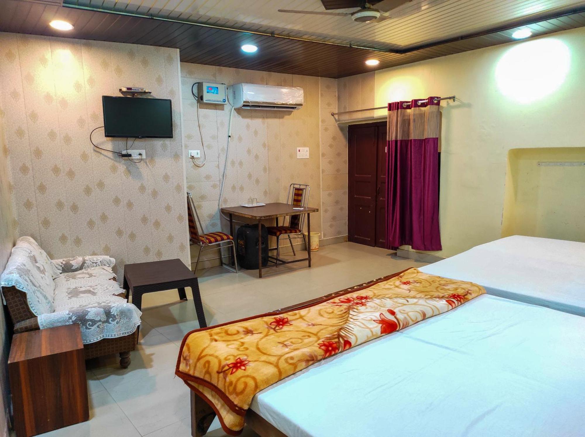 Hotel Ld Guest House, 3*