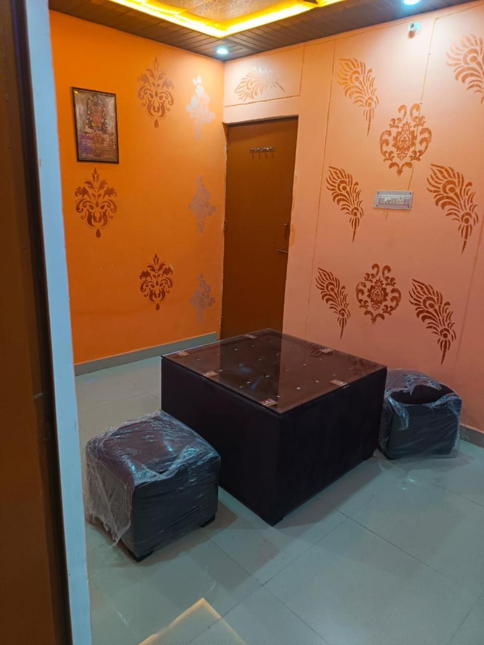 Radhey Shyam Or Shiva Homestay Ayodhya
