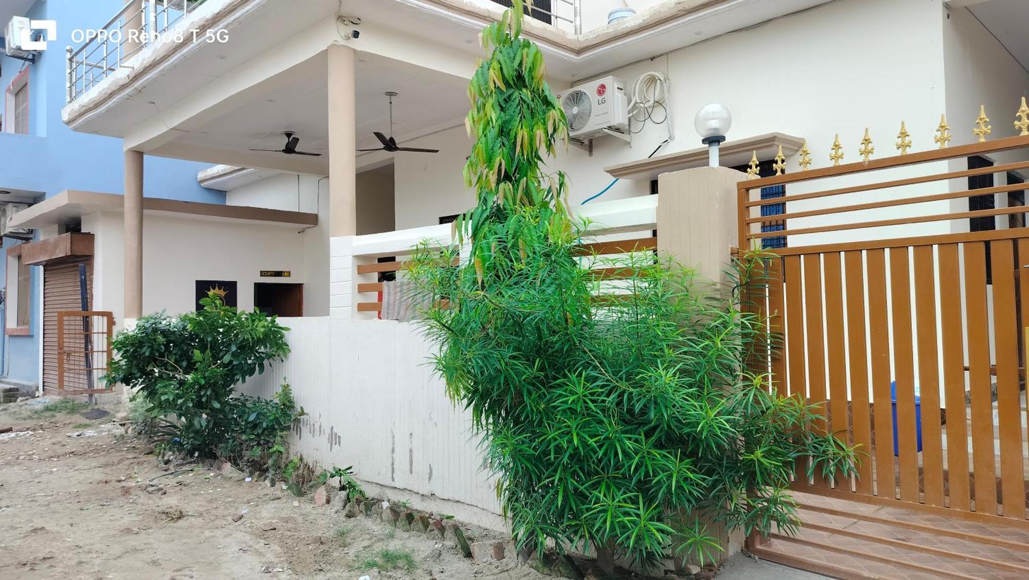Kasturi Palace Guest house