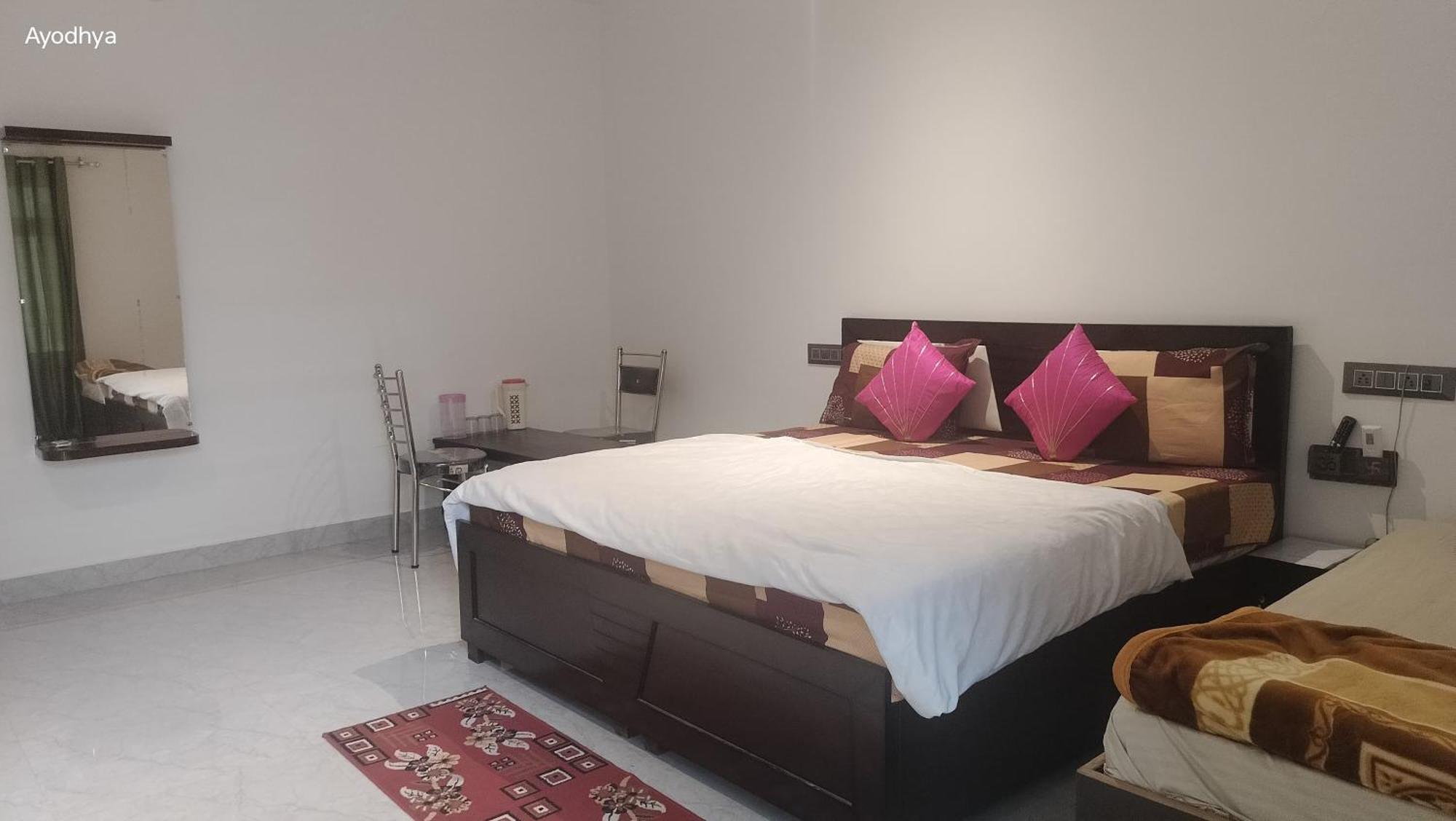 Kasturi Palace Guest house Ayodhya