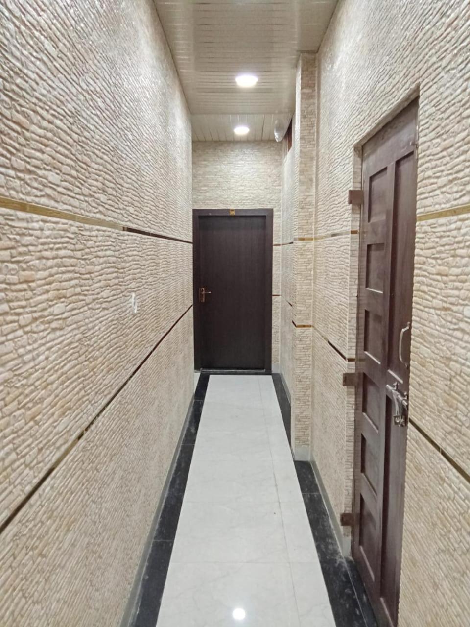 Om Guest house *