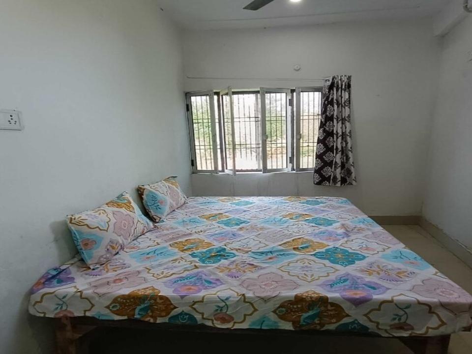 Apartment Oyo R.k Palace Ayodhya