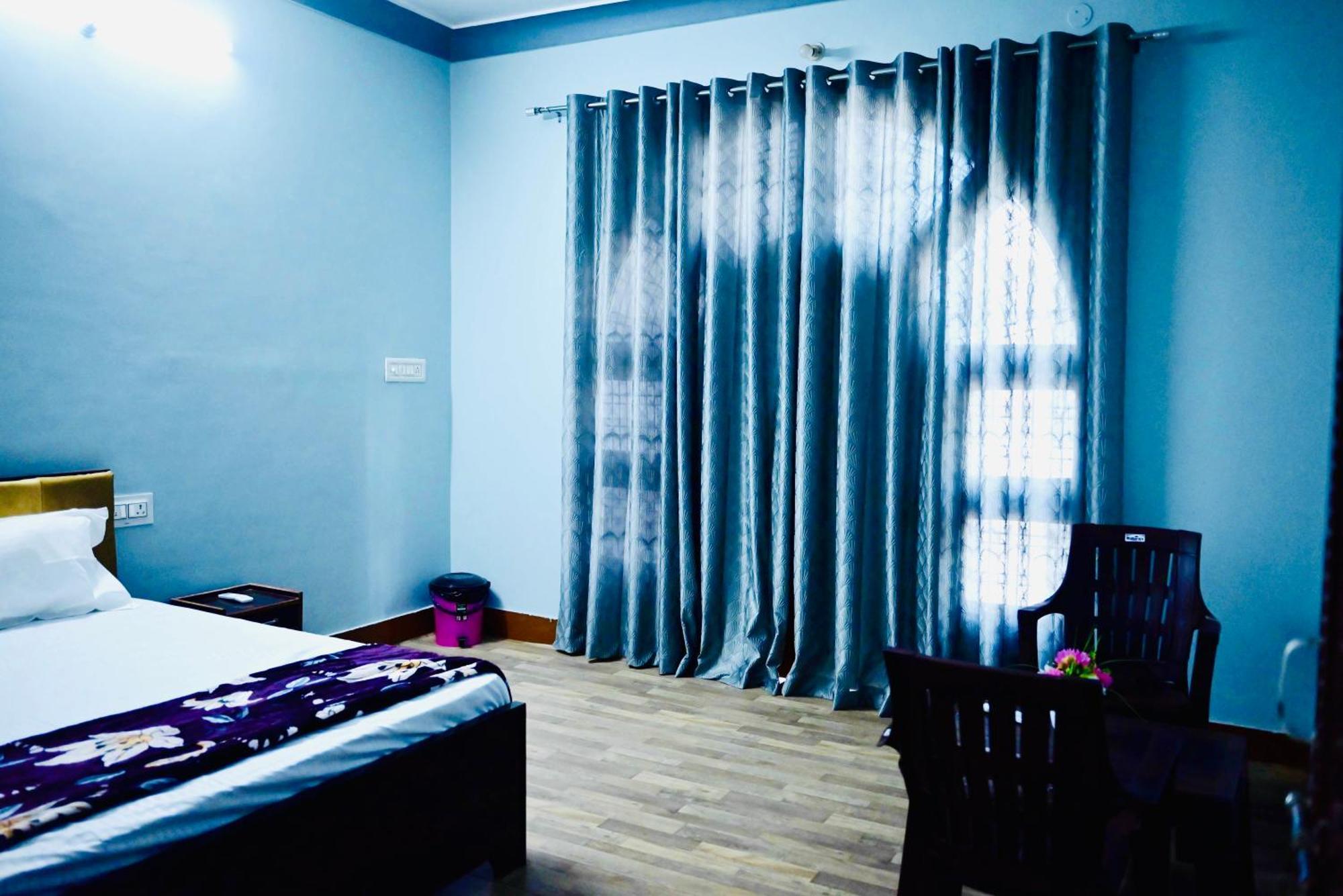 Sri Nivas * Ayodhya
