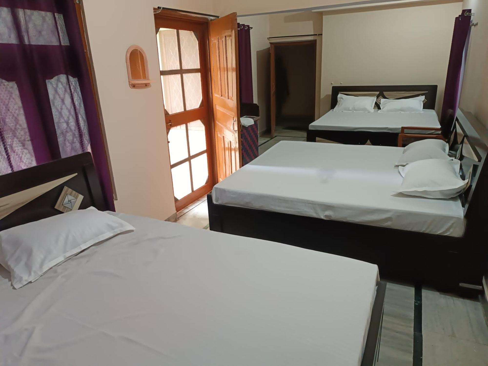 Apartment Raghuvardham Delux 3 Double Beds