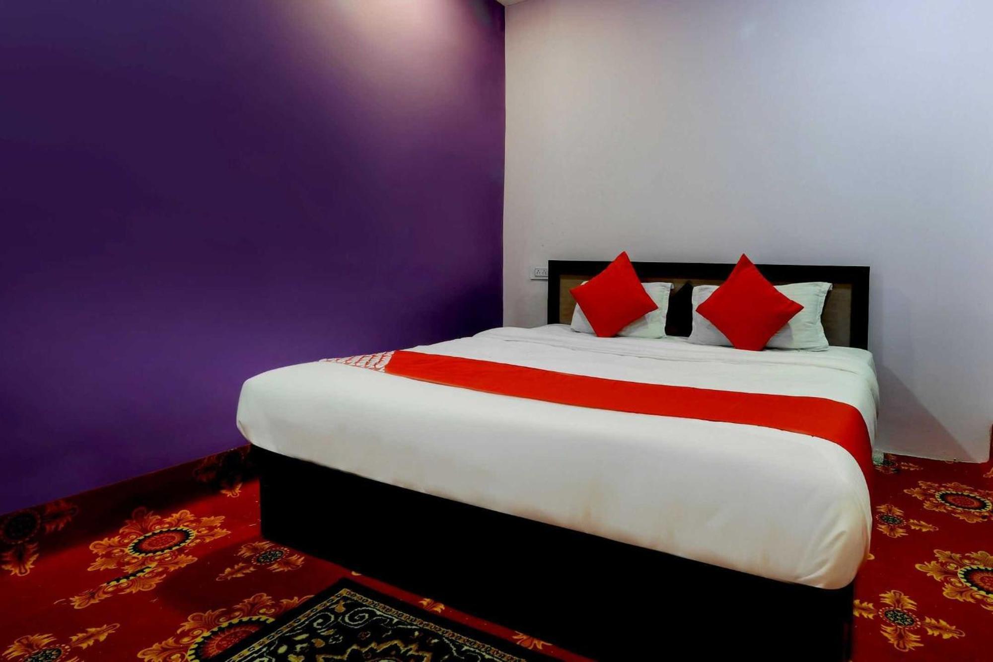 Hotel O Ram Ayodhya