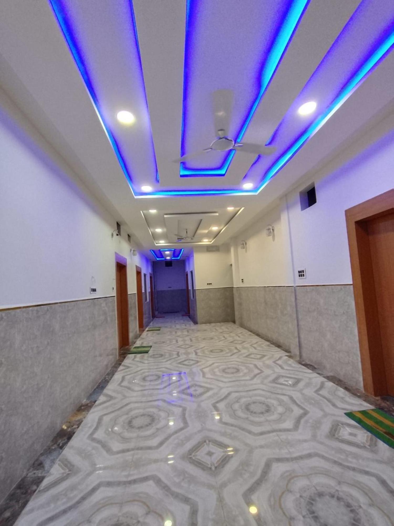 Nirmala Palace Near Shri Ram Janmabhoomi 600m Hotel Ayodhya