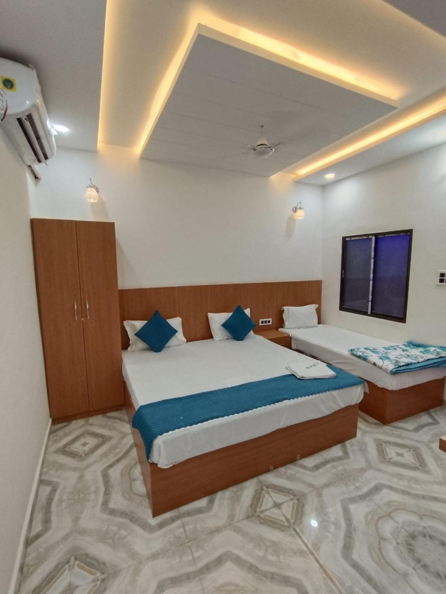 Nirmala Palace Near Shri Ram Janmabhoomi 600m 3* Ayodhya