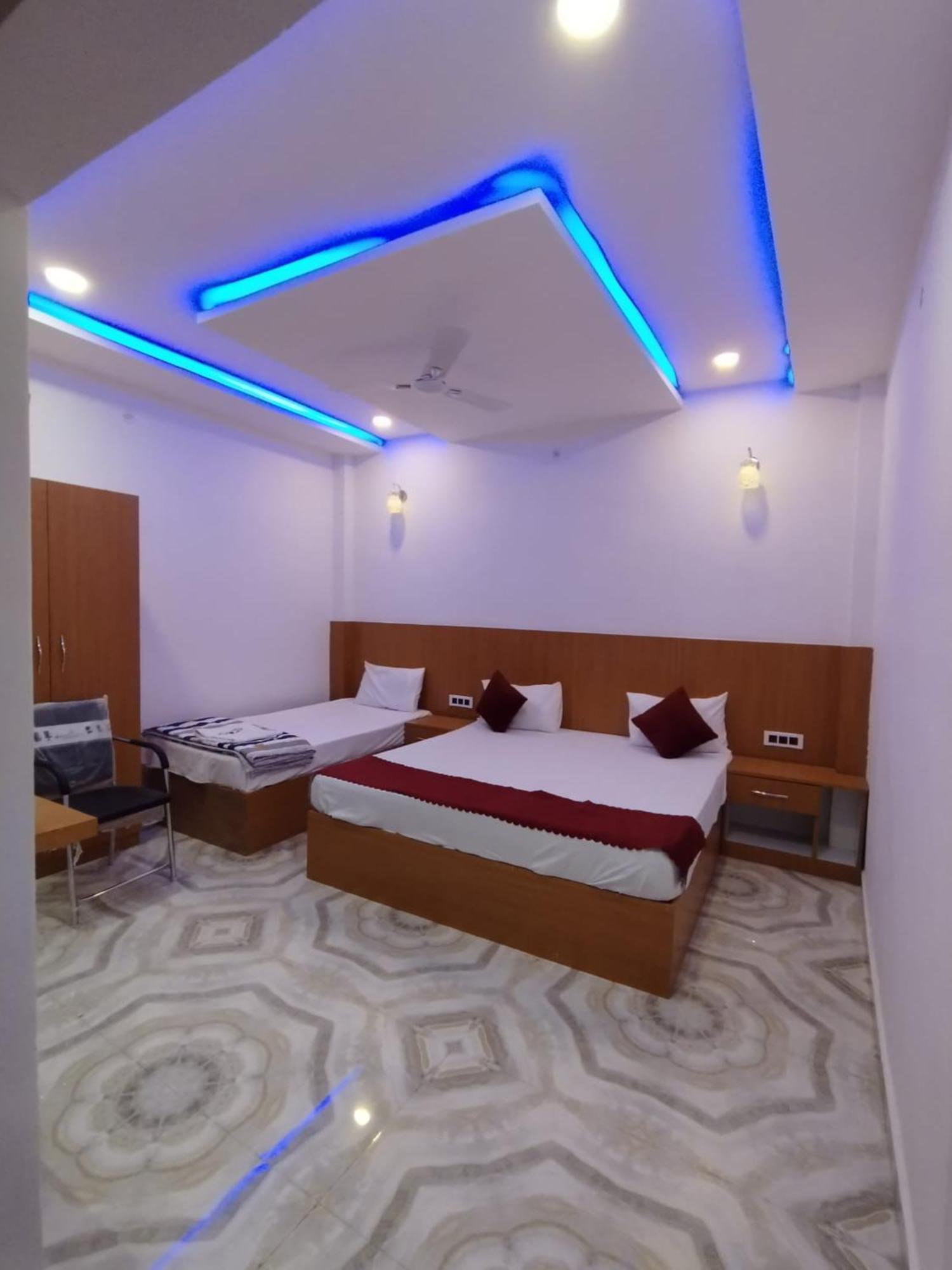 Nirmala Palace Near Shri Ram Janmabhoomi 600m Hotel Ayodhya