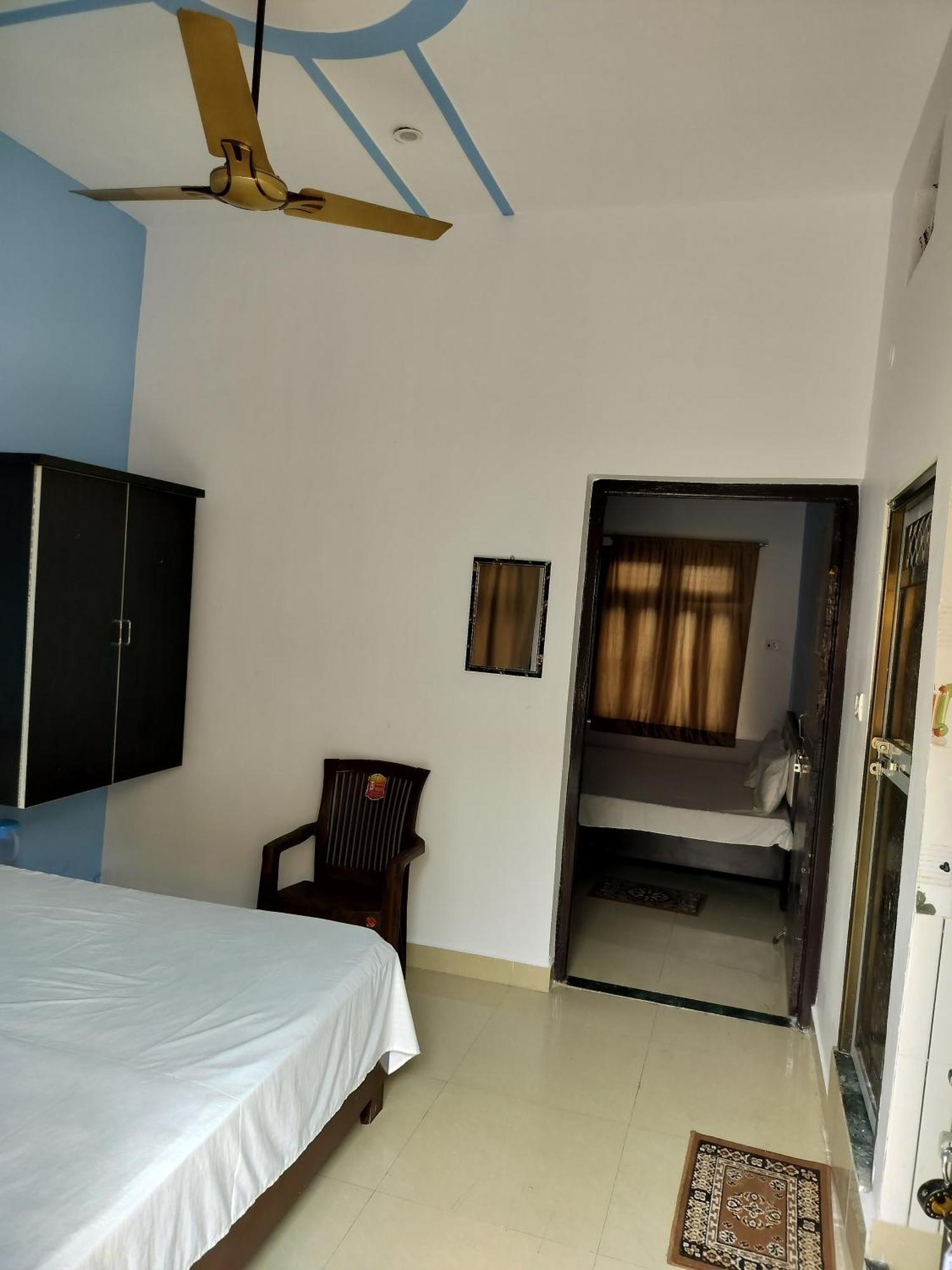 Hotel Chandrasha Dham Ram Mandir 600 Meter 2*
