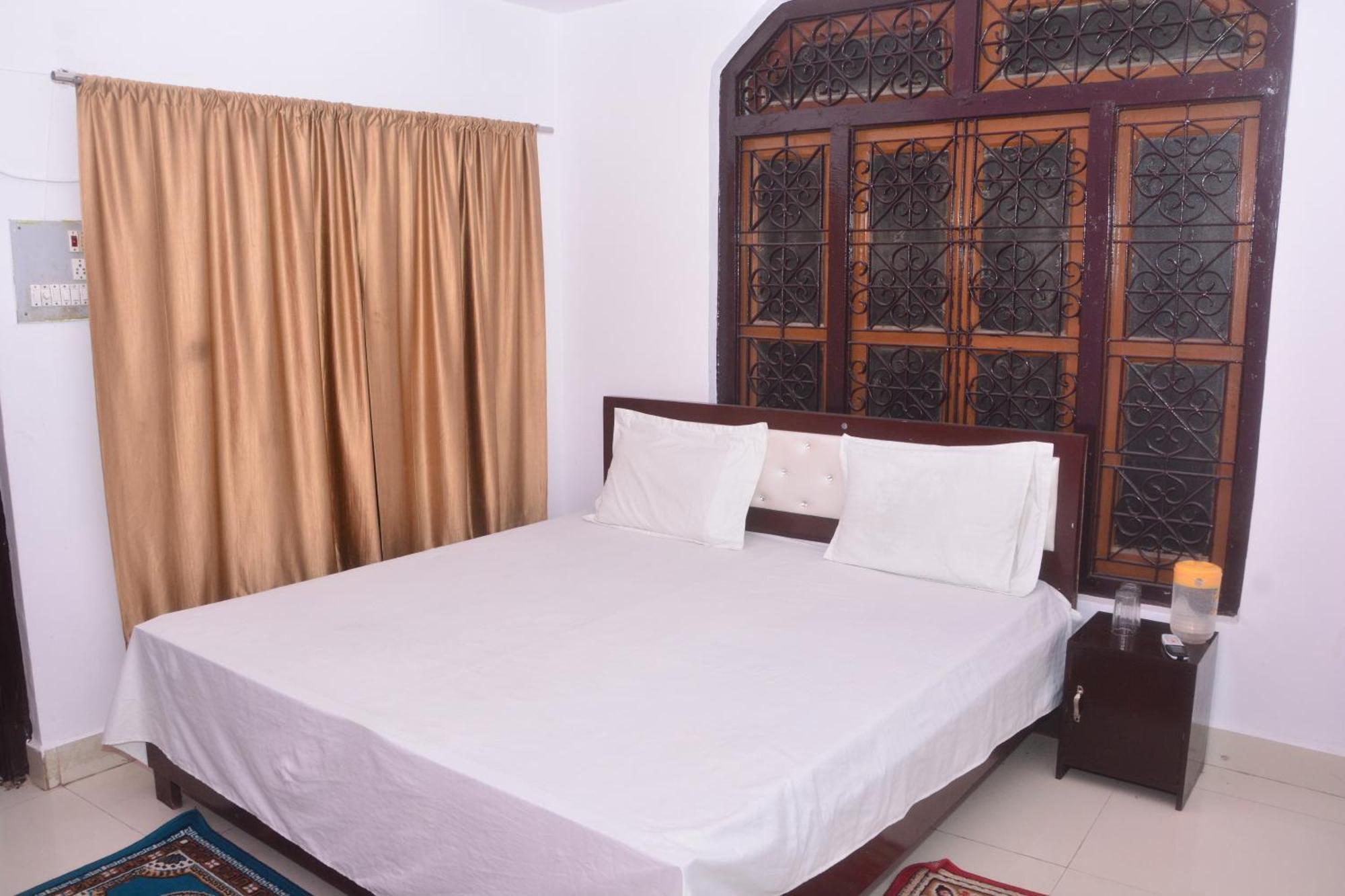 Hotel Chandrasha Dham Ram Mandir 600 Meter 2*