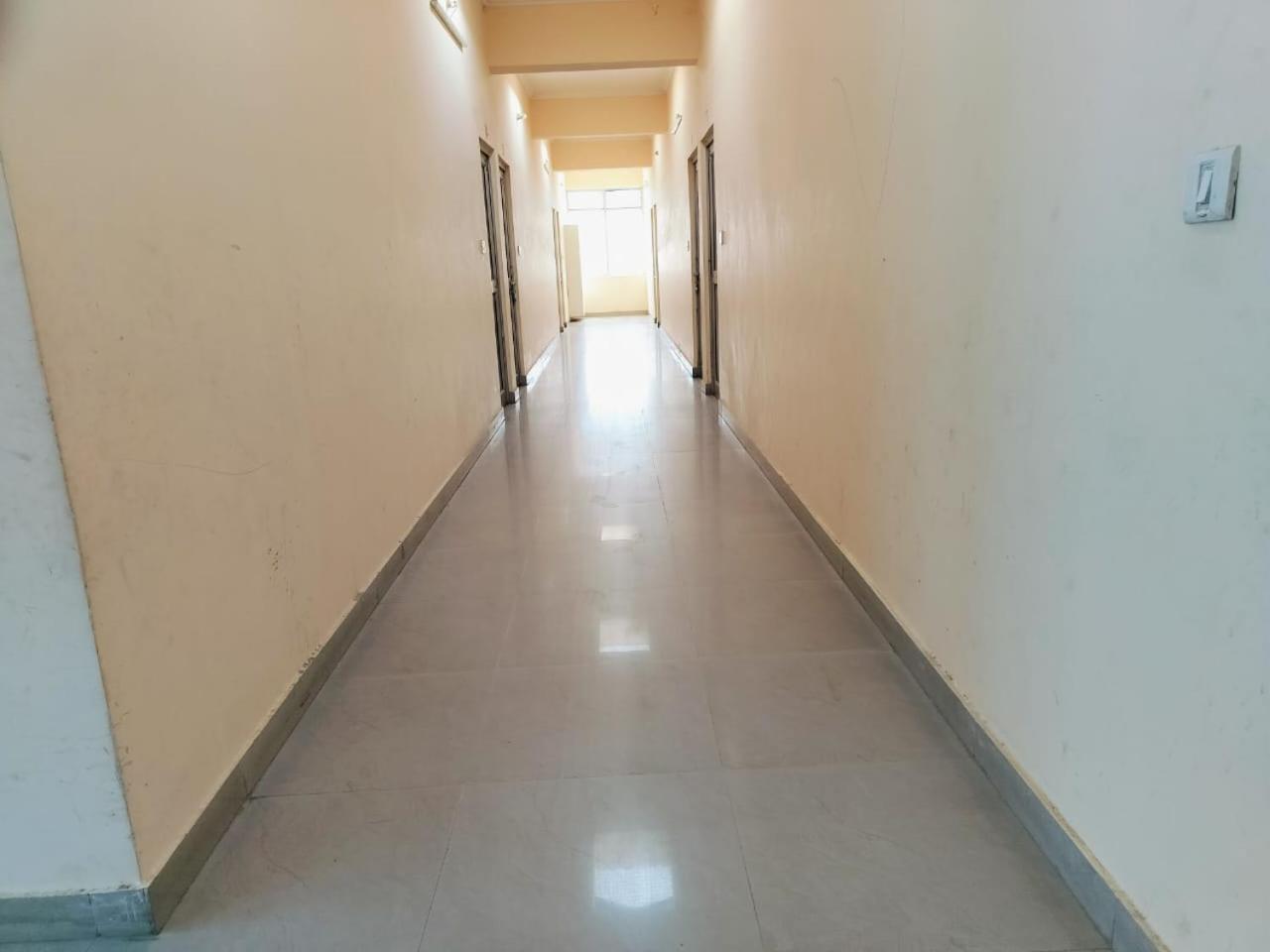 Hotel Kesarwani Sewa Sadan 5*