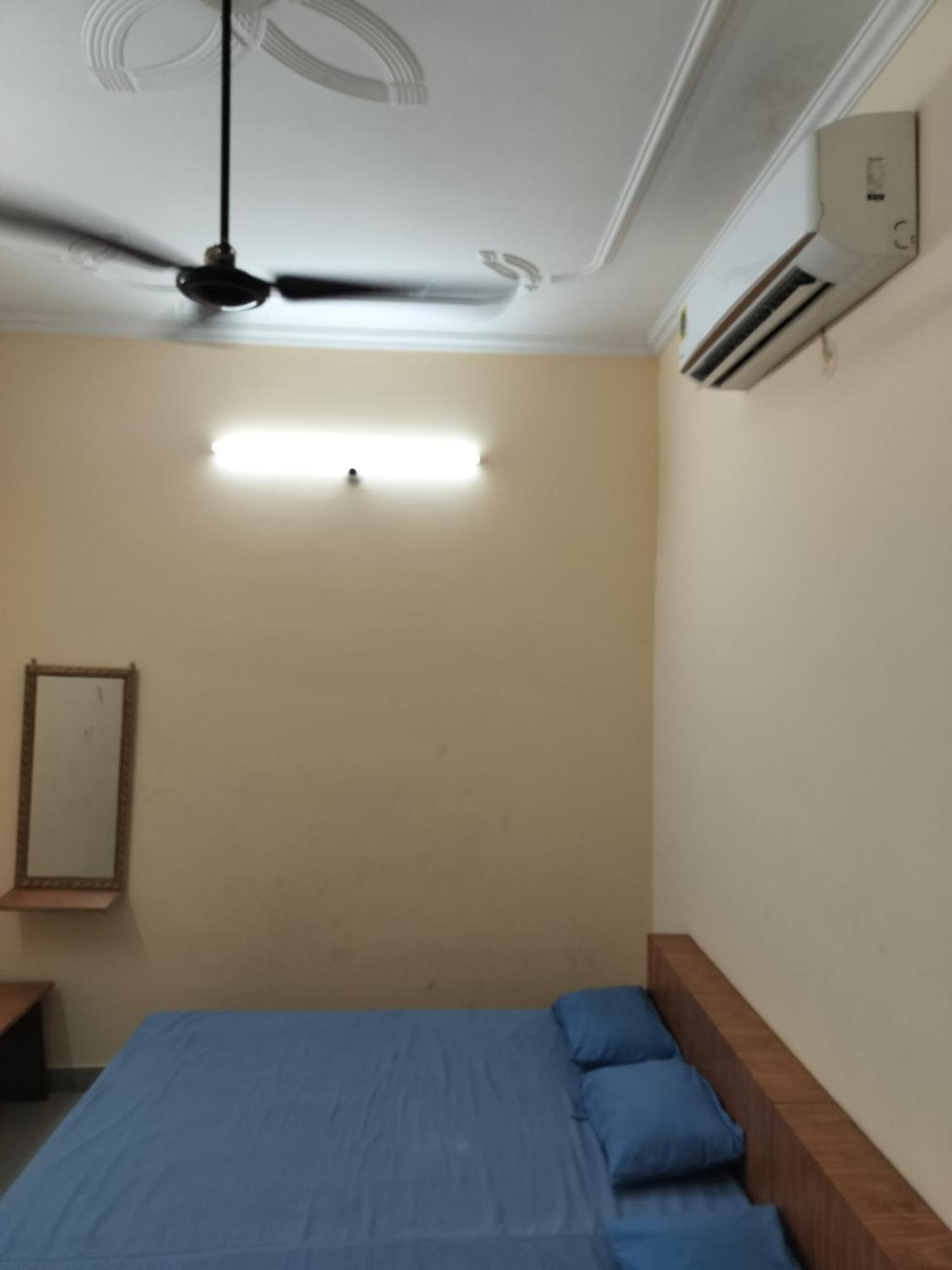 Hotel Kesarwani Sewa Sadan Ayodhya
