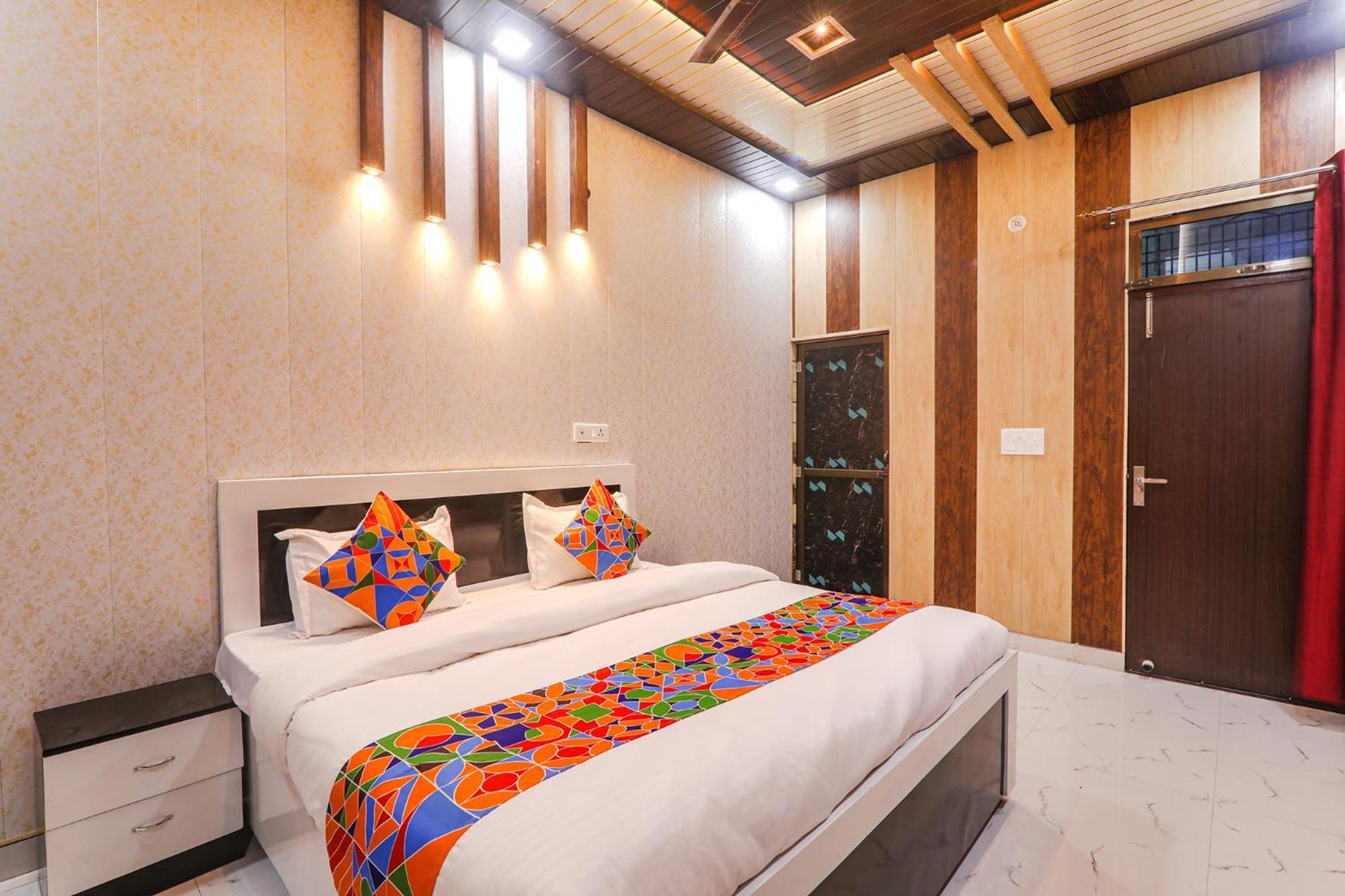 Fabhotel Uma Yugul *