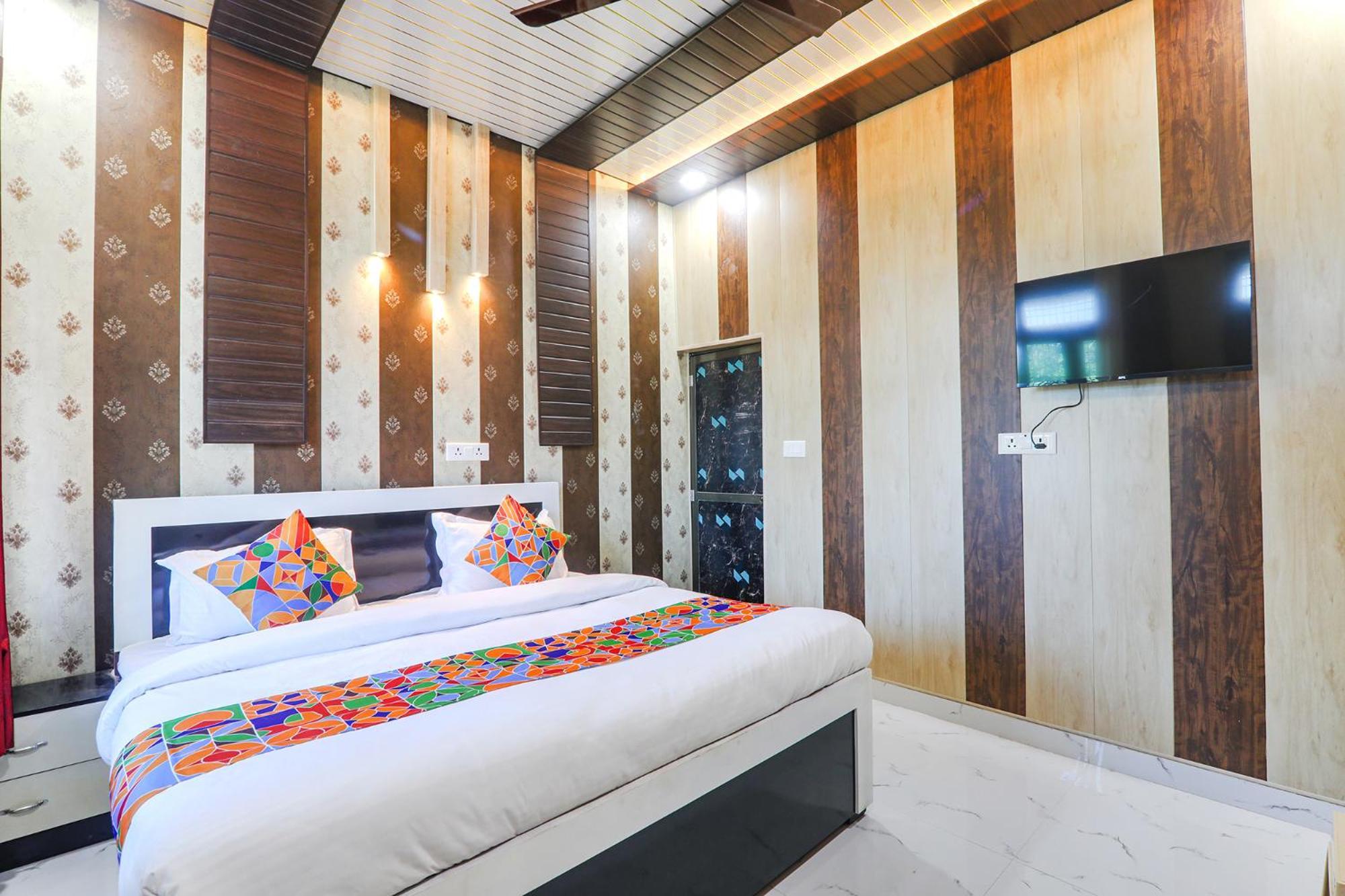Fabhotel Uma Yugul Ayodhya