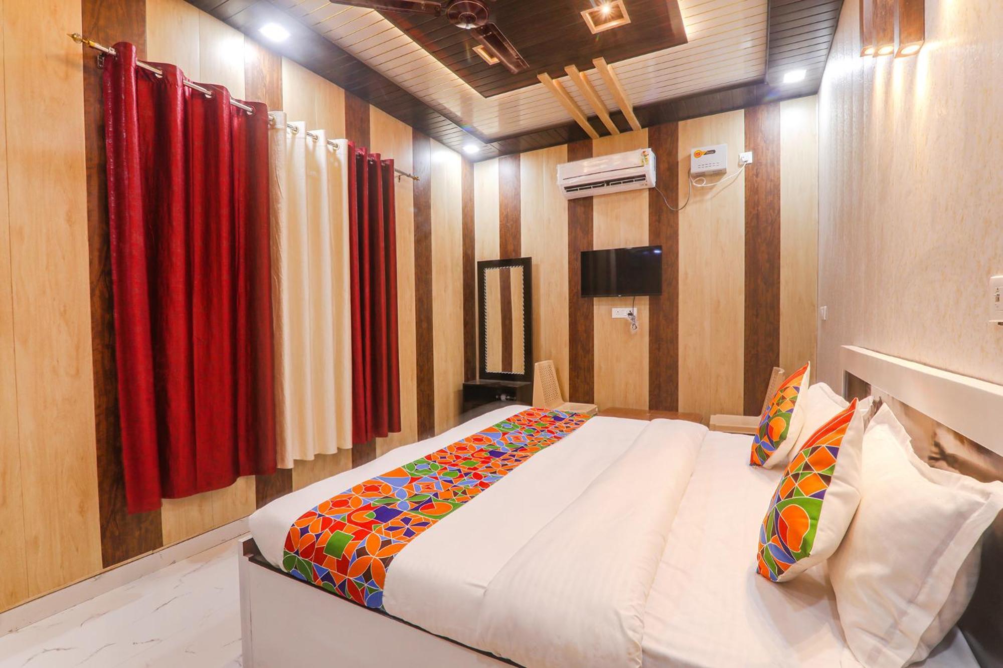 Fabhotel Uma Yugul *