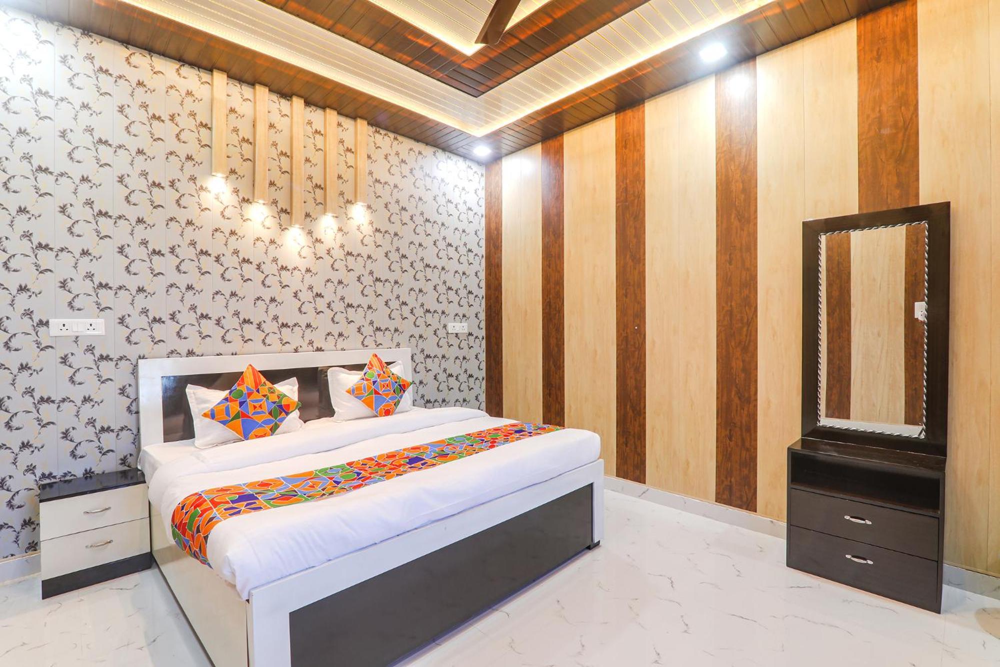 Fabhotel Uma Yugul *