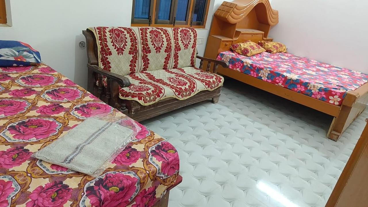 Shree Mate Dham Guest house Ayodhya