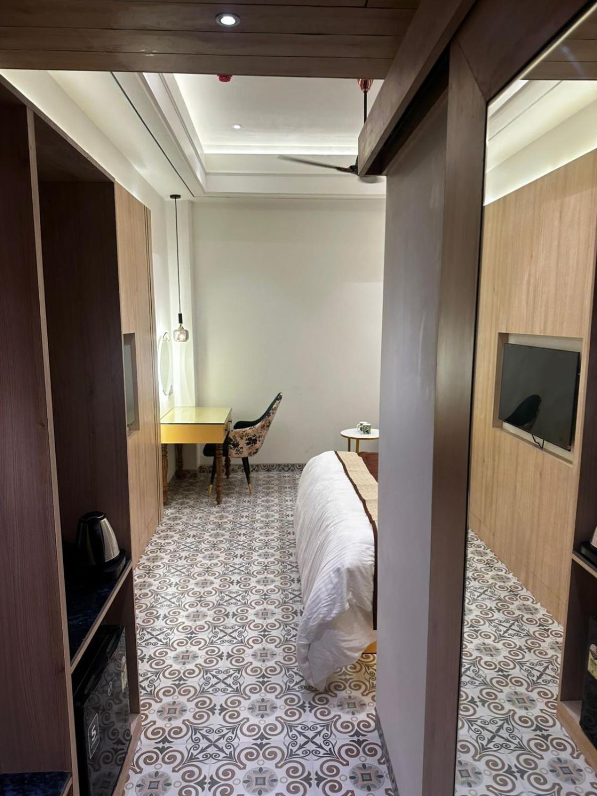 Hotel The Raghavas' 3*