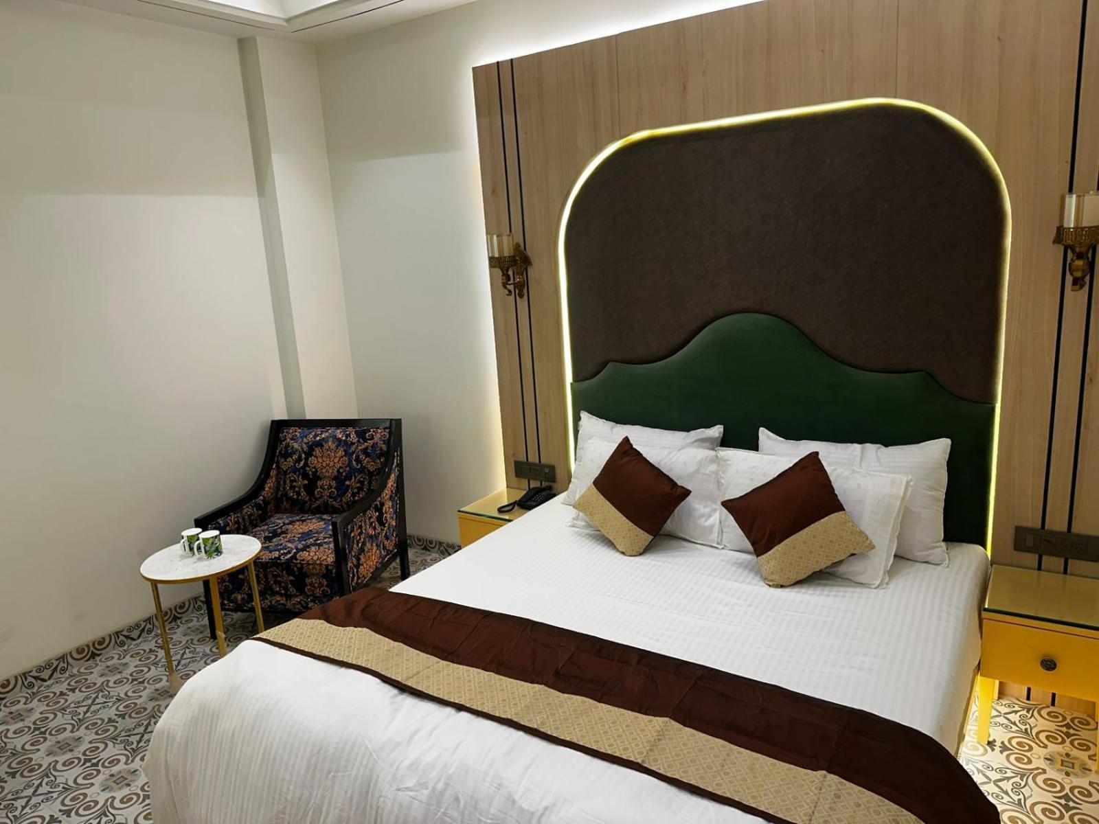 Hotel The Raghavas' 3*