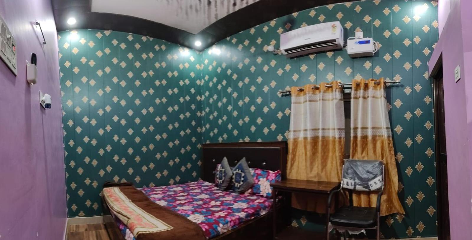 Krishnanand Palace Ram Mandir 900 Mtr Holiday home