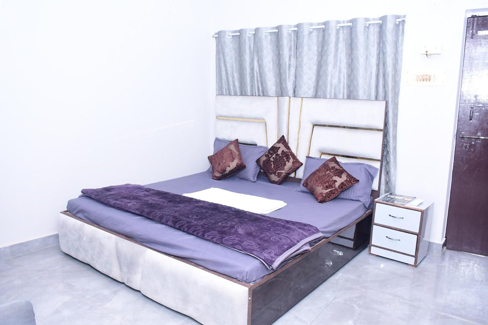 Homestay K B *