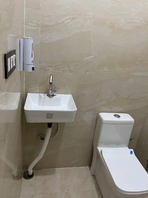 Apartment Sudama Ki Kuttiyaa