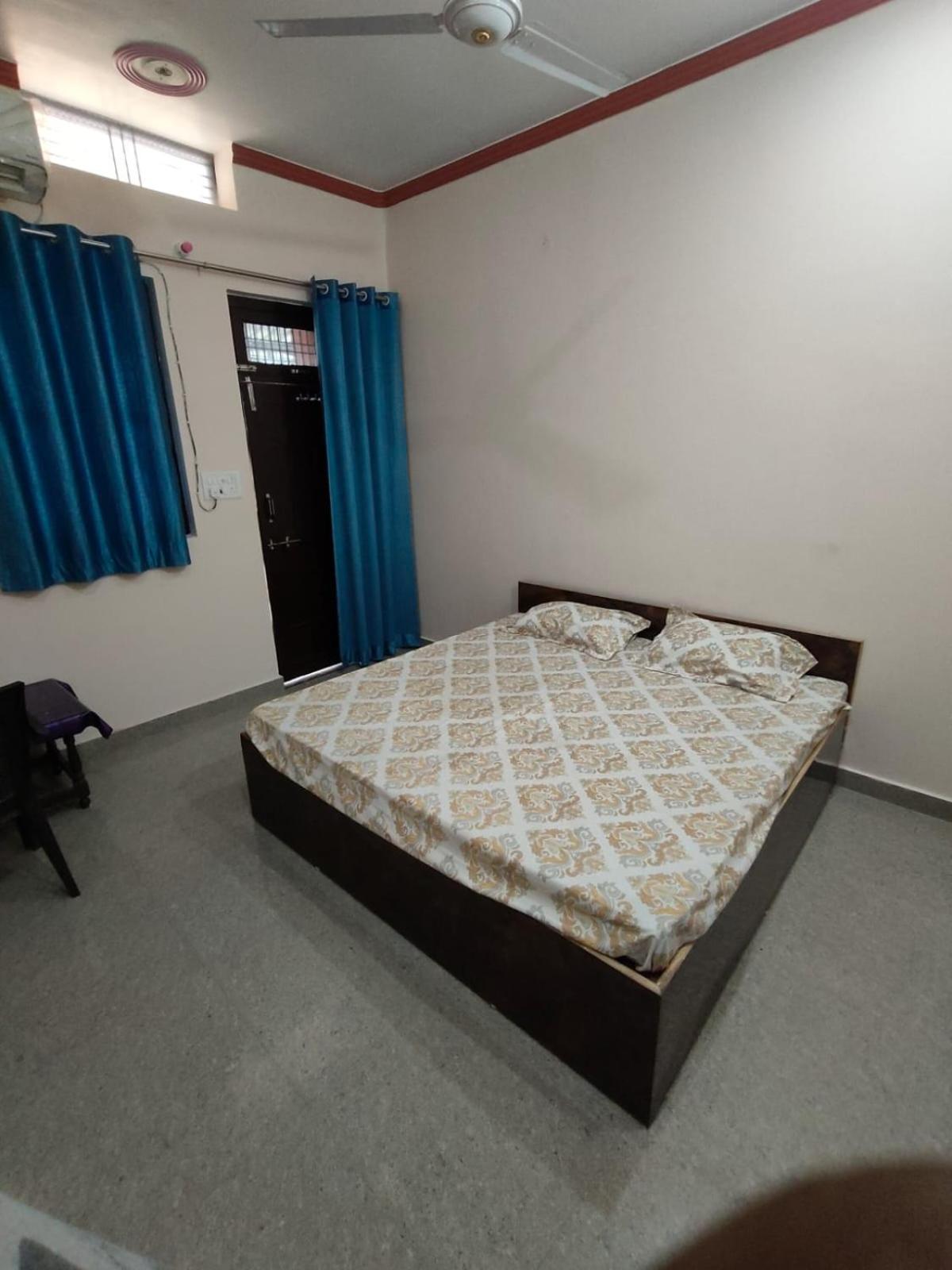 Guest house Hari Kripa Sadan *