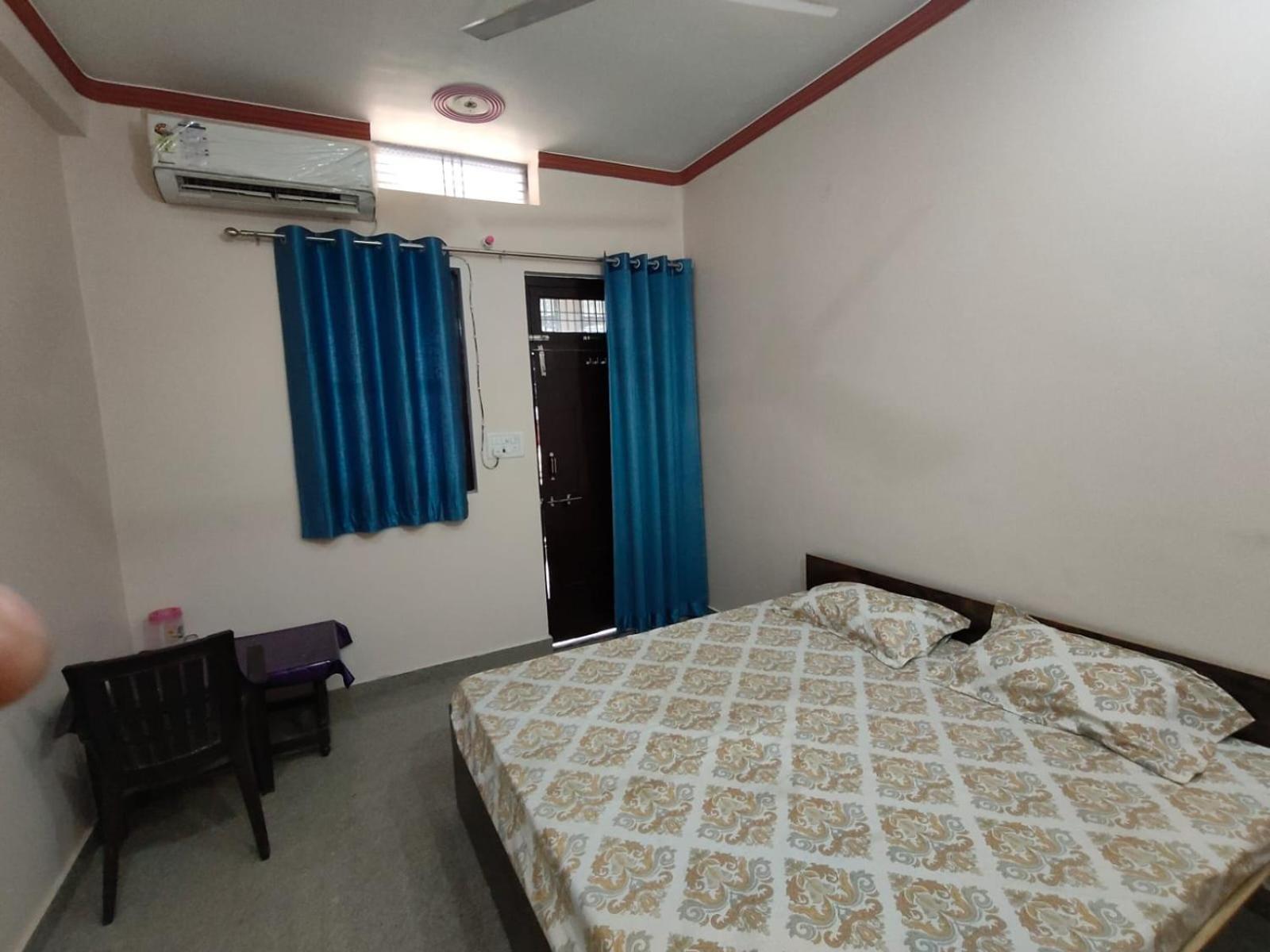 Guest house Hari Kripa Sadan Ayodhya