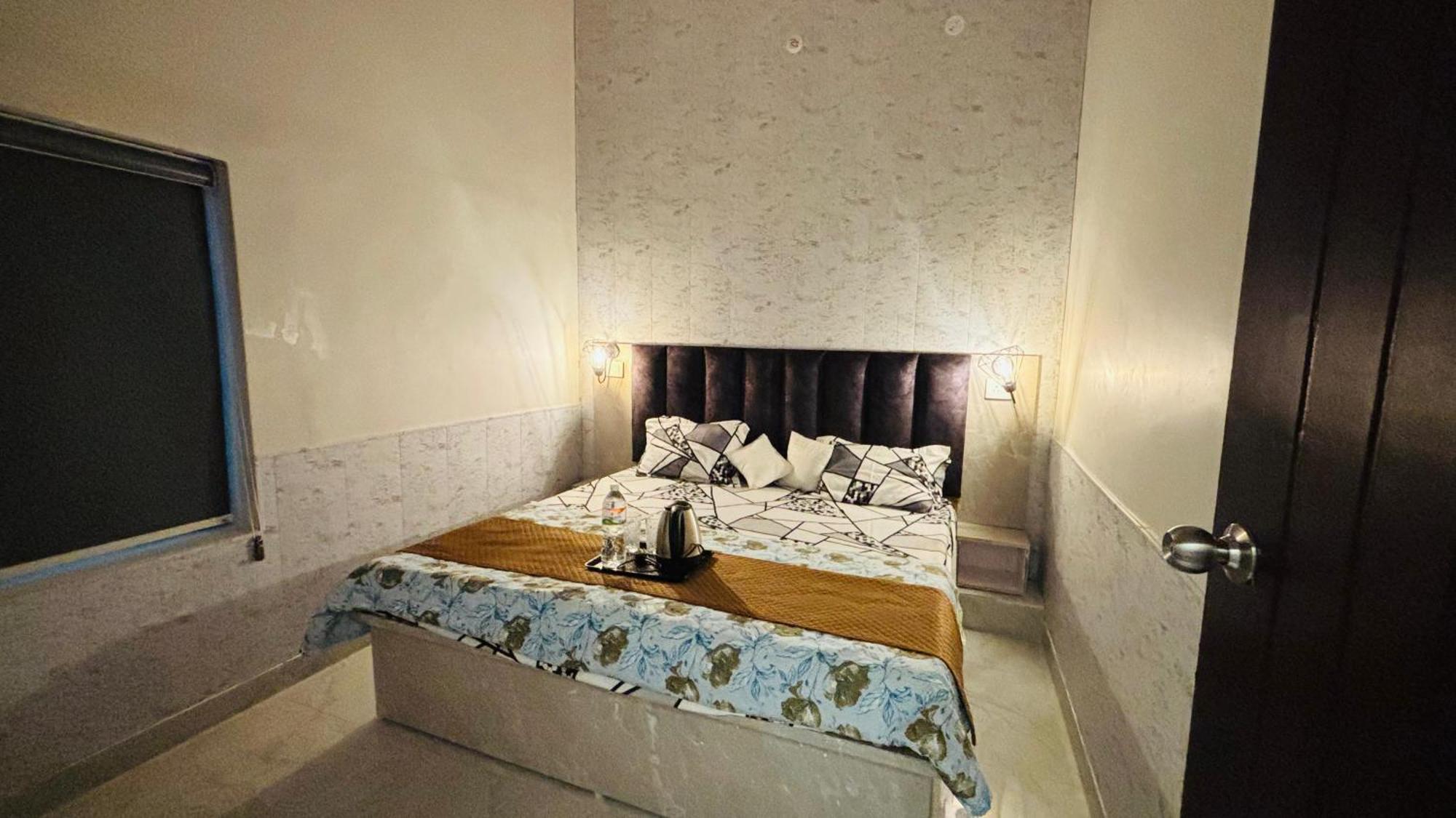 Nirvana Guest House, Near Ram Mandir Ayodhya