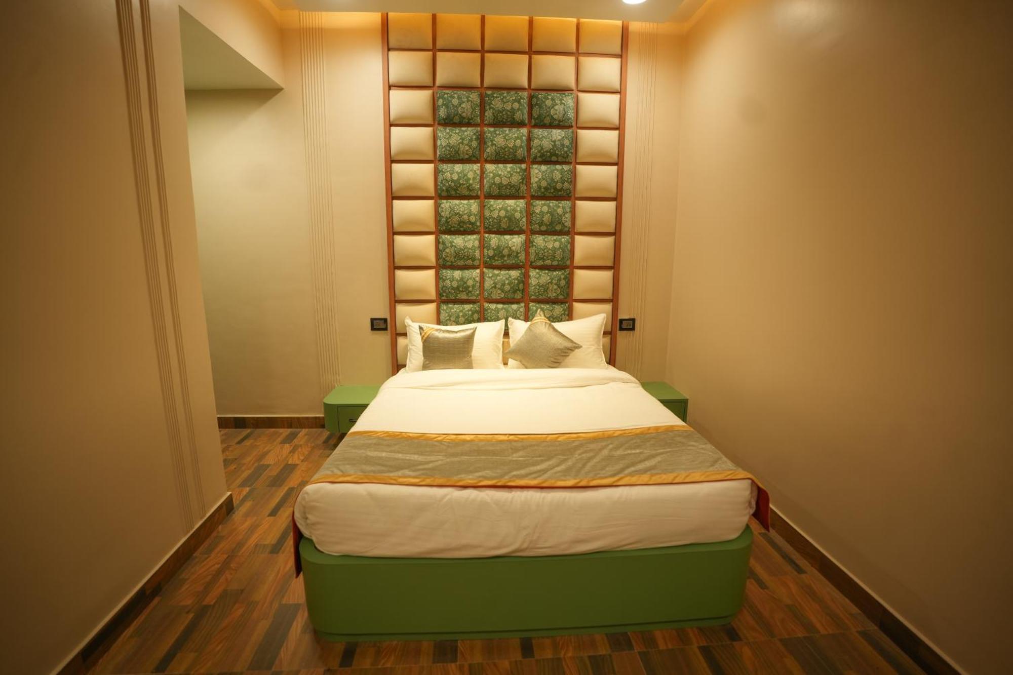 Dashrath Near Ramjanmbhoomi Homestay
