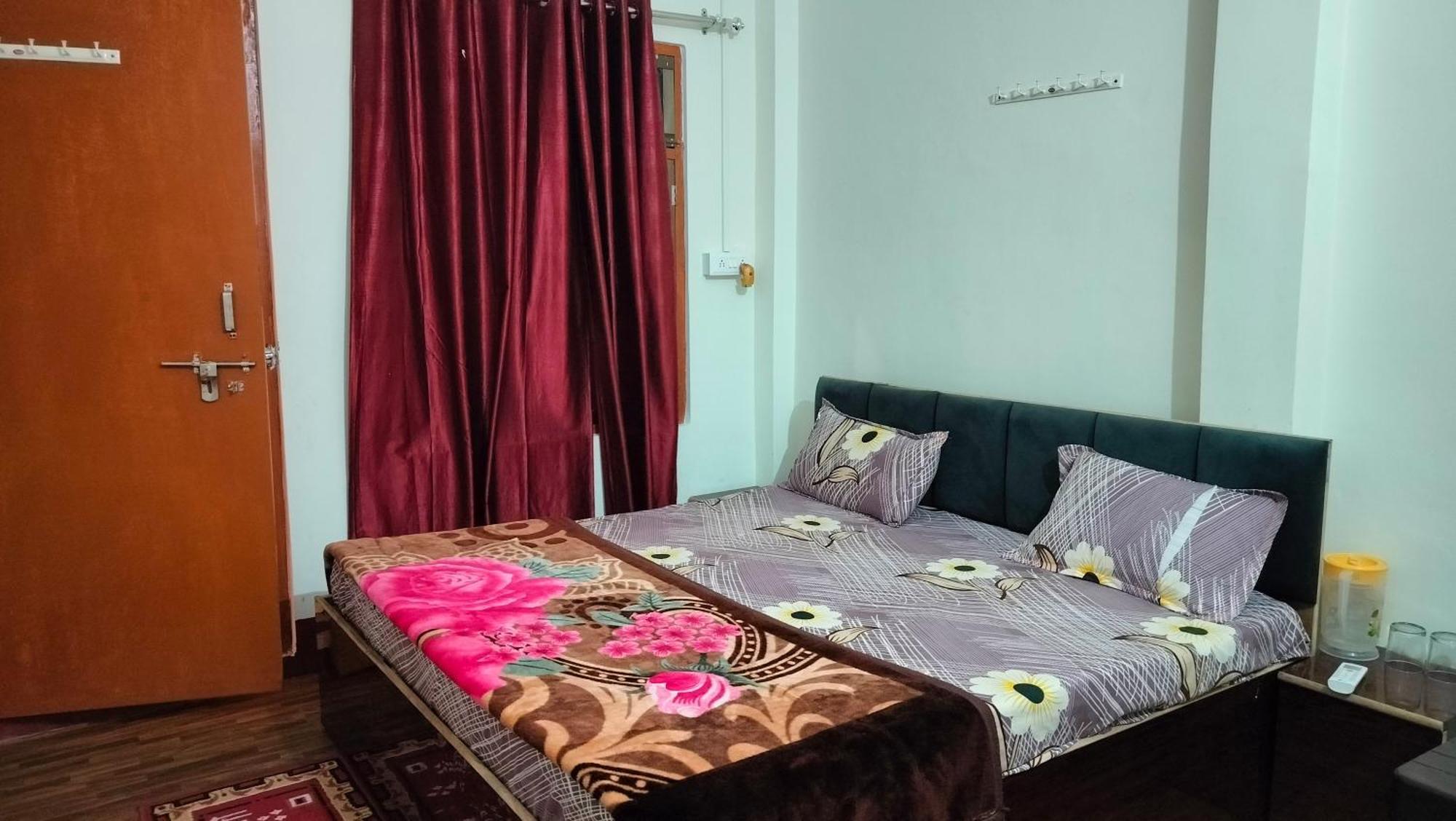 Kasturi Palace Ayodhya