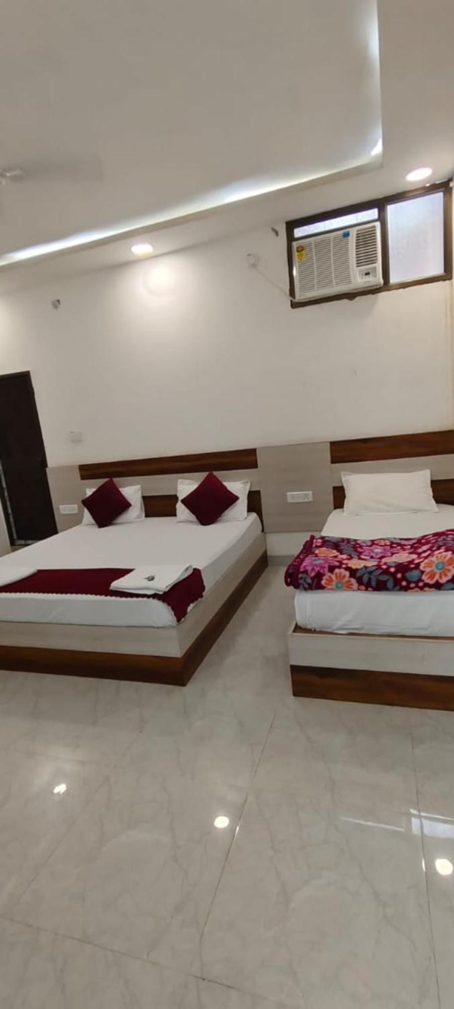 Ram Krishna Palace - Near Shree Ram Temple And Hanuman Garhi - Luxury Boutique