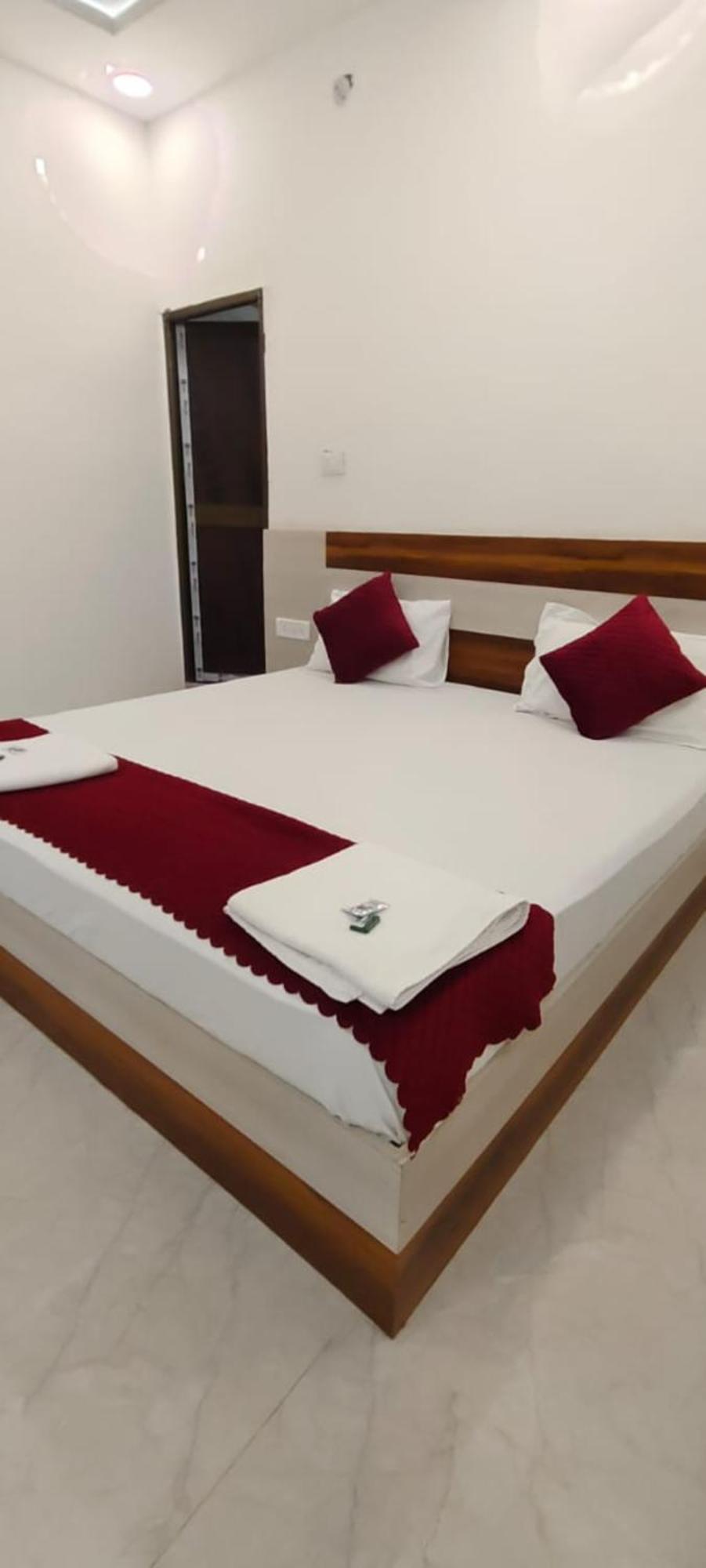 Ram Krishna Palace - Near Shree Ram Temple And Hanuman Garhi - Luxury Boutique 4* Ayodhya
