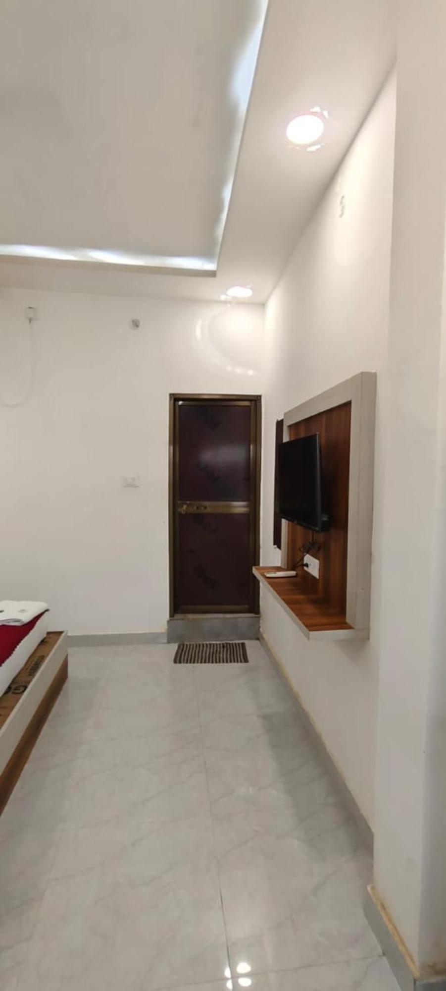 Ram Krishna Palace - Near Shree Ram Temple And Hanuman Garhi - Luxury Boutique Hotel Ayodhya