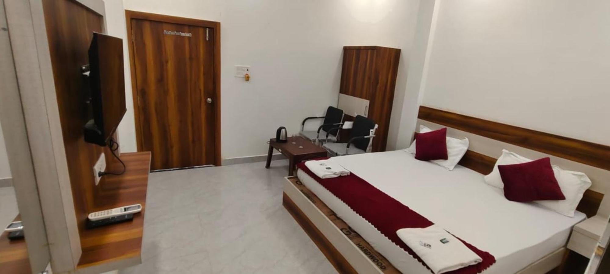 Hotel Ram Krishna Palace - Near Shree Ram Temple And Hanuman Garhi - Luxury Boutique Ayodhya