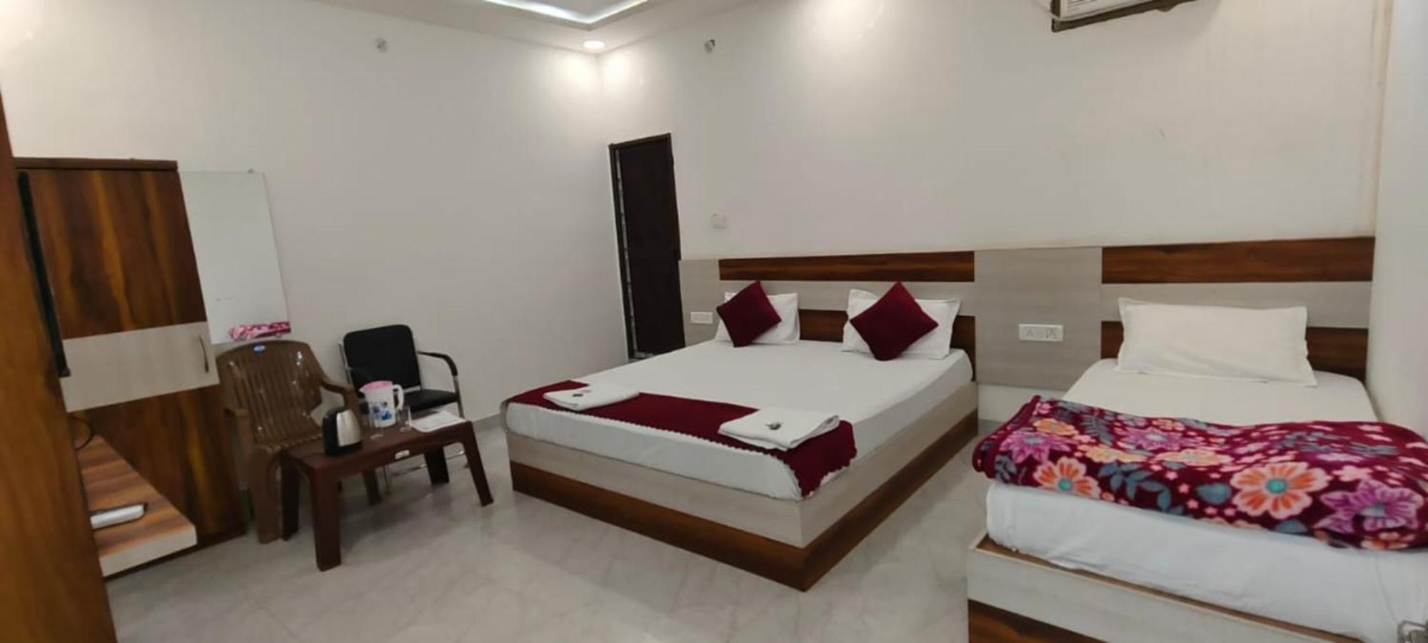 Ram Krishna Palace - Near Shree Ram Temple And Hanuman Garhi - Luxury Boutique 4* Ayodhya