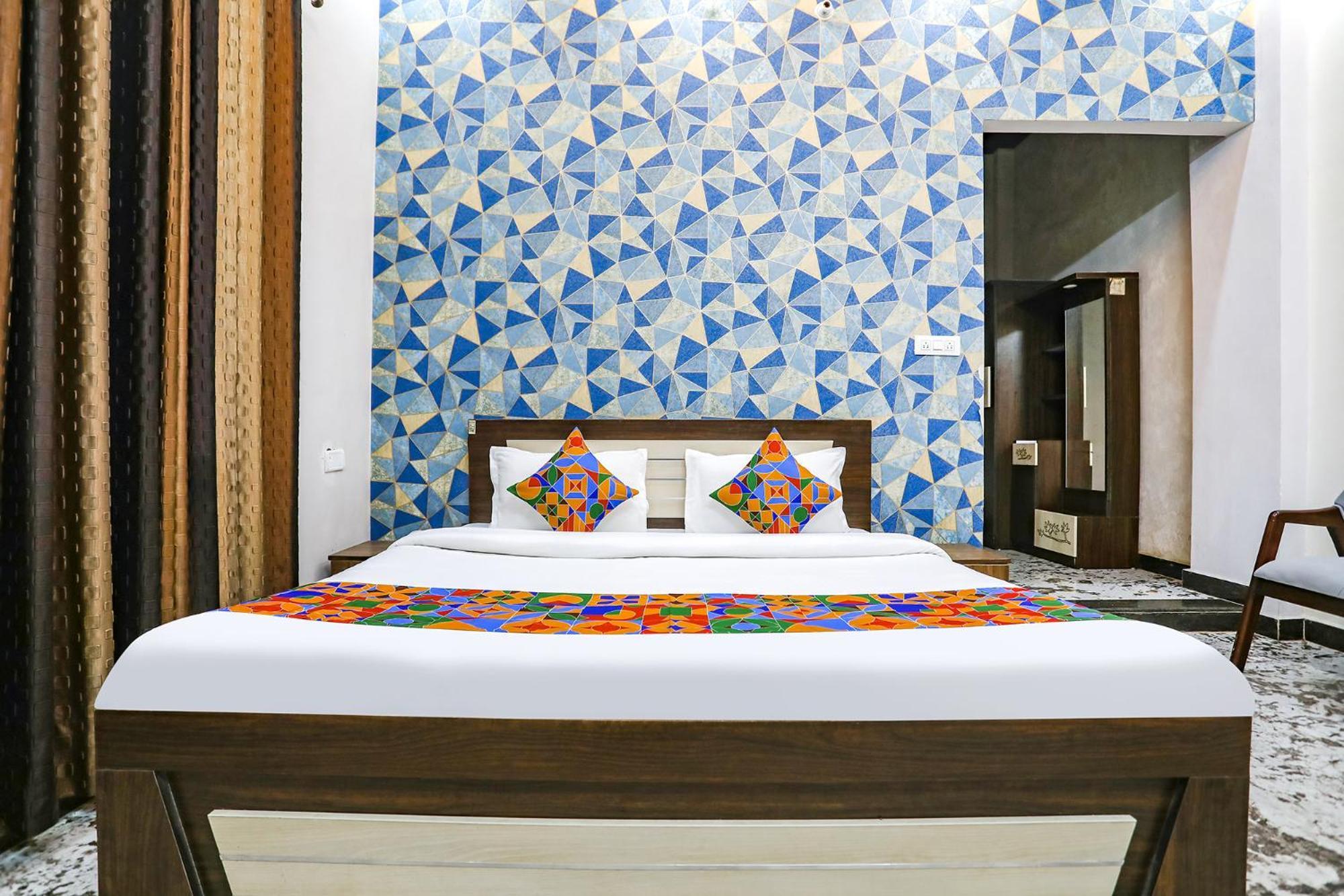 Fabhotel Square Jb Ayodhya