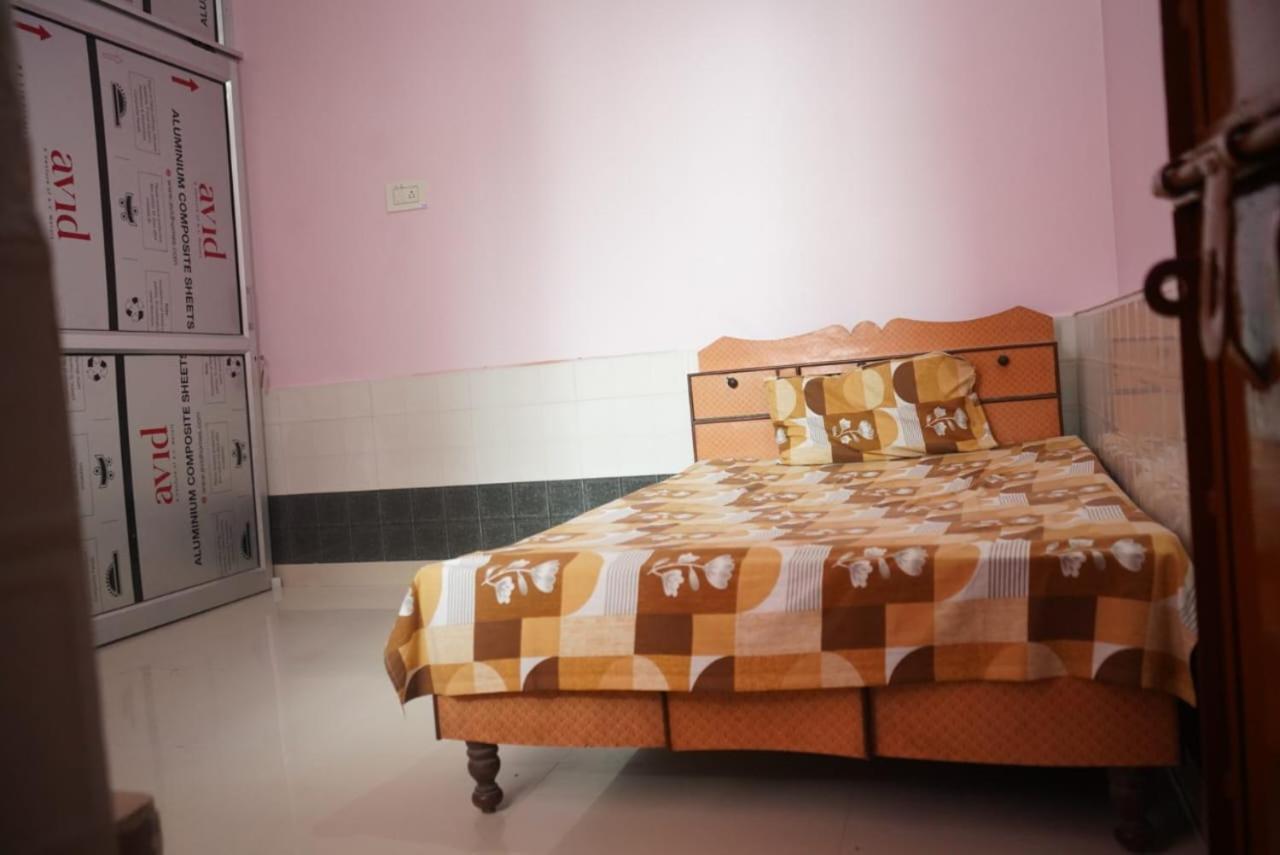 Aradhya Paying Aparthotel Ayodhya