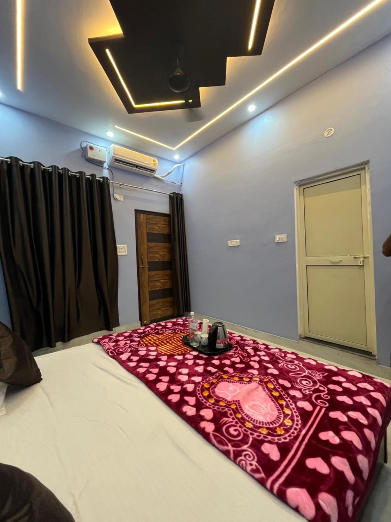 Hotel Vedas Ayodhya