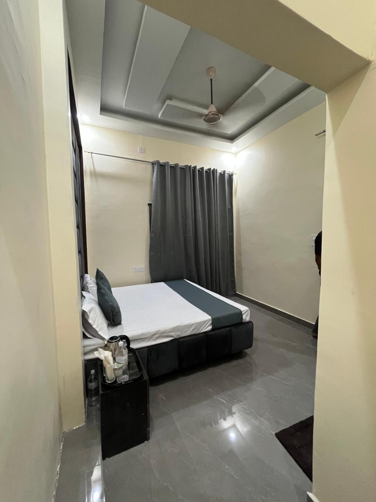 Hotel Vedas Ayodhya