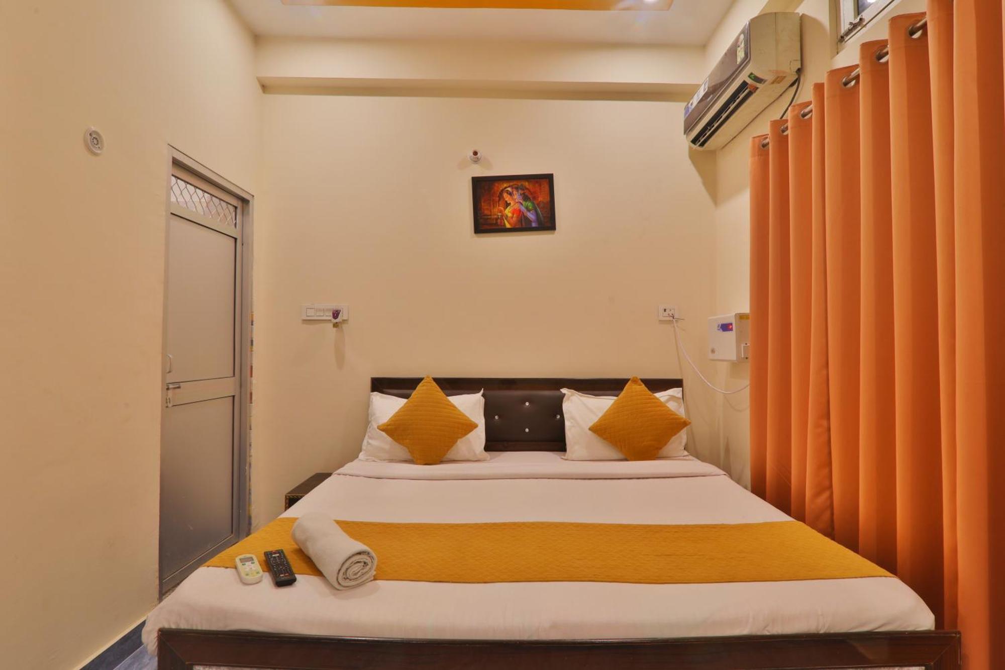 Hotel Crystal Rama Yan 3*