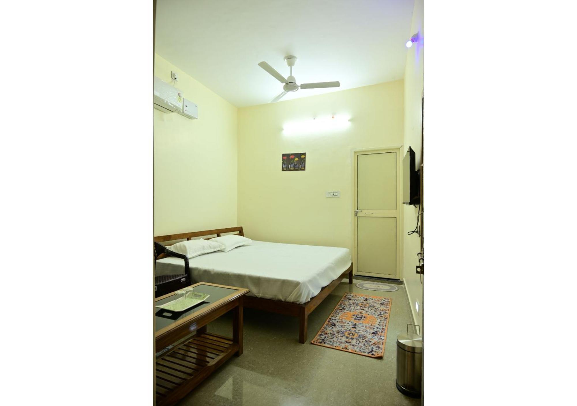 Homestay Sharan *