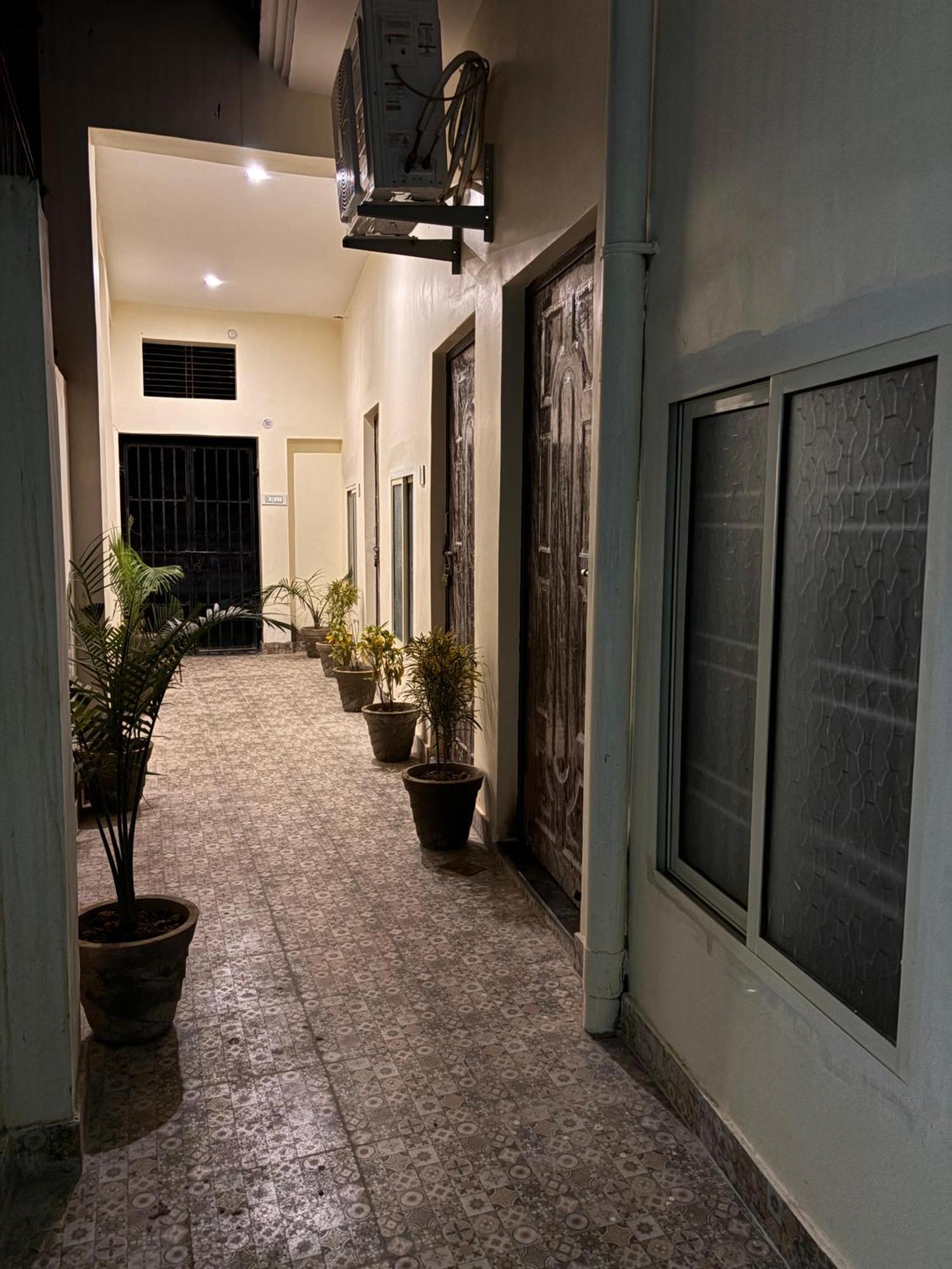 Homestay Sharan *