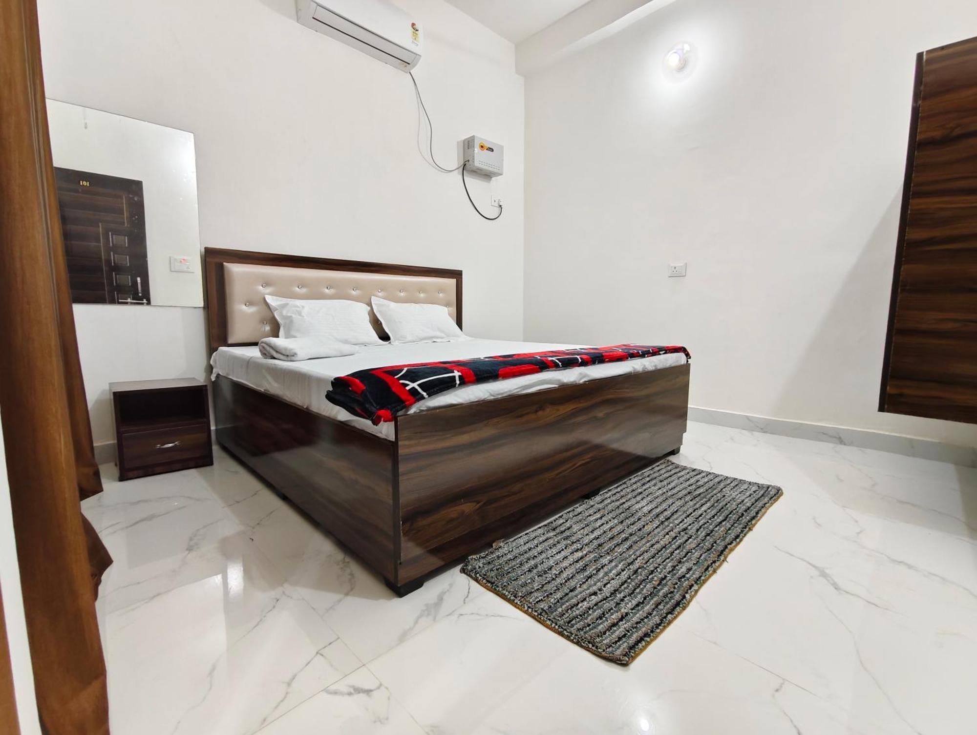 Bharat Raj By Grb Homestay *