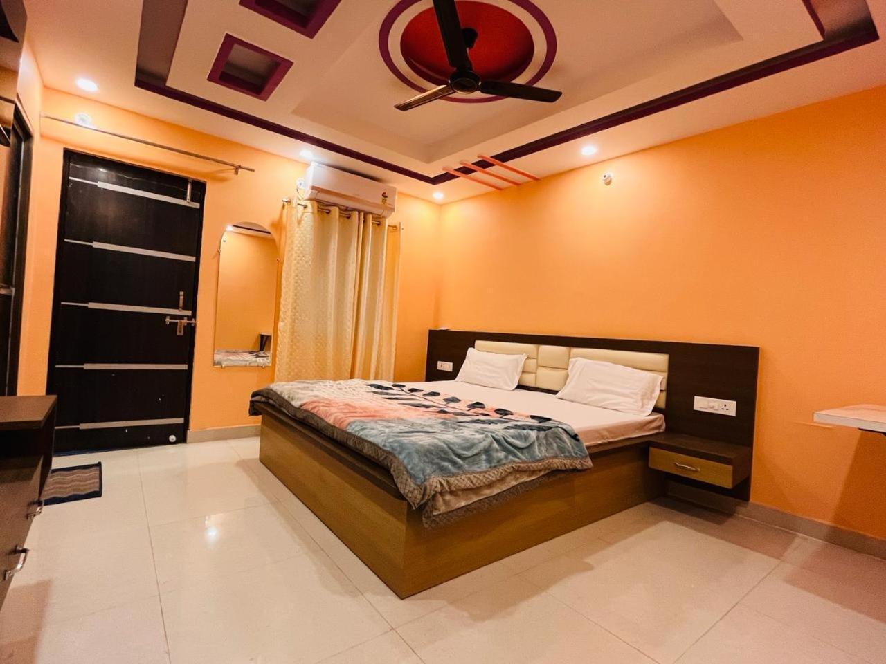 New Raghukul Lounge Ayodhya