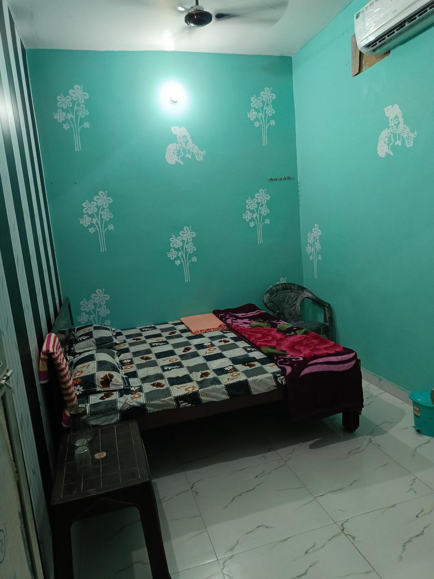 Maa Janki Paying Homestay *