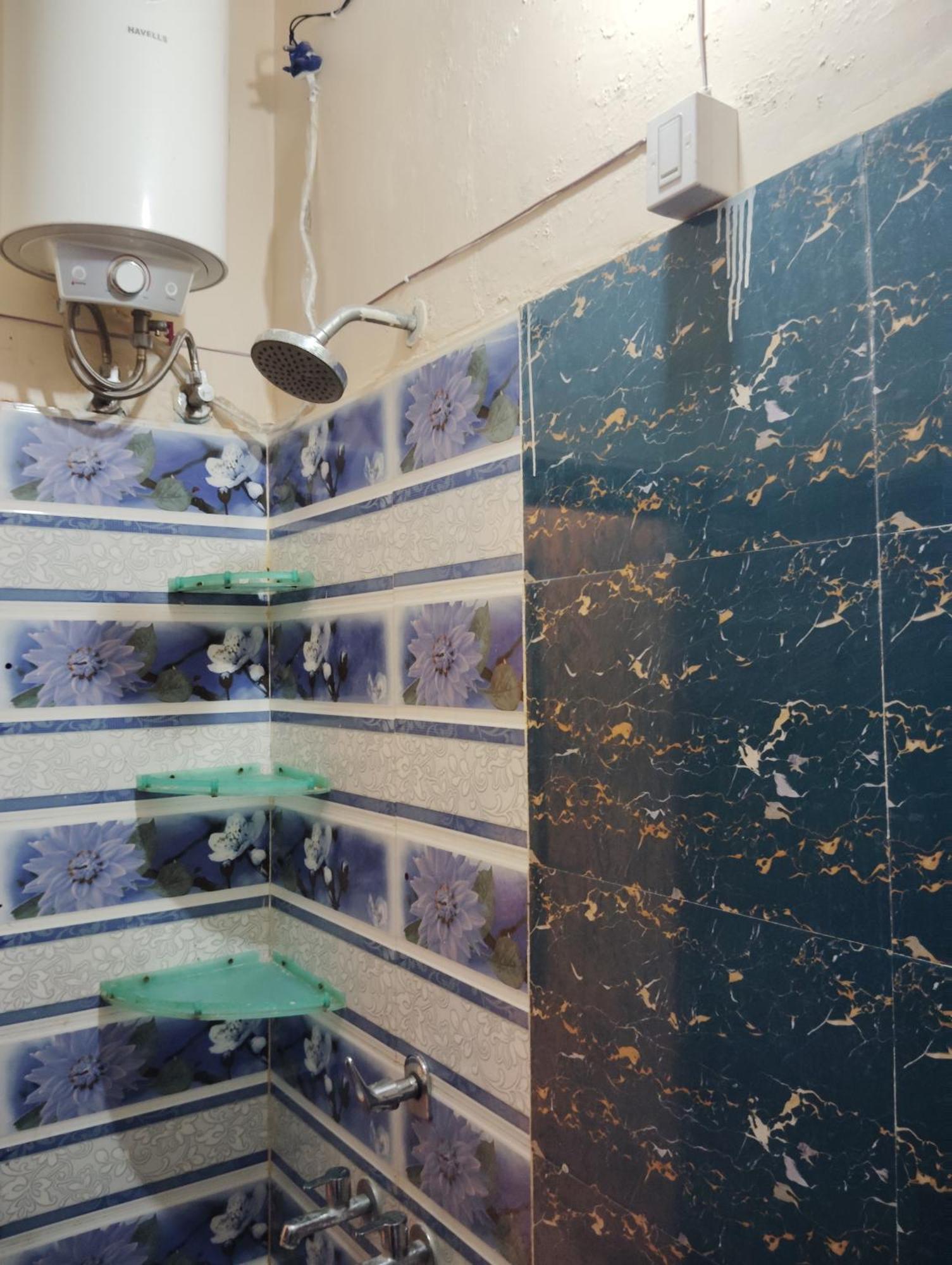 Homestay Om Palace Guest House Ayodhya Dhaam -Ac & Non Ac Rooms *