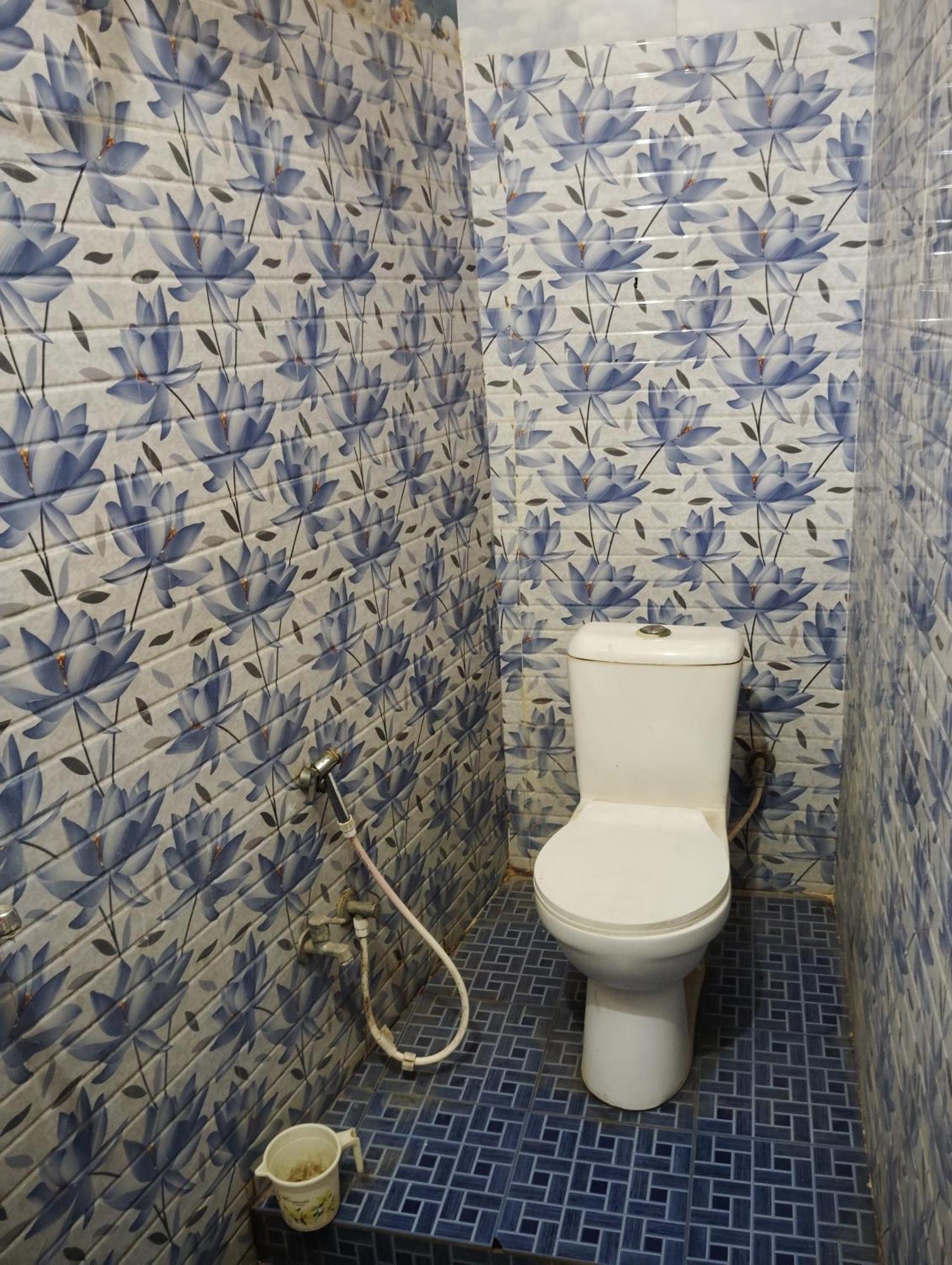 Om Palace Guest House Ayodhya Dhaam -Ac & Non Ac Rooms Homestay Ayodhya