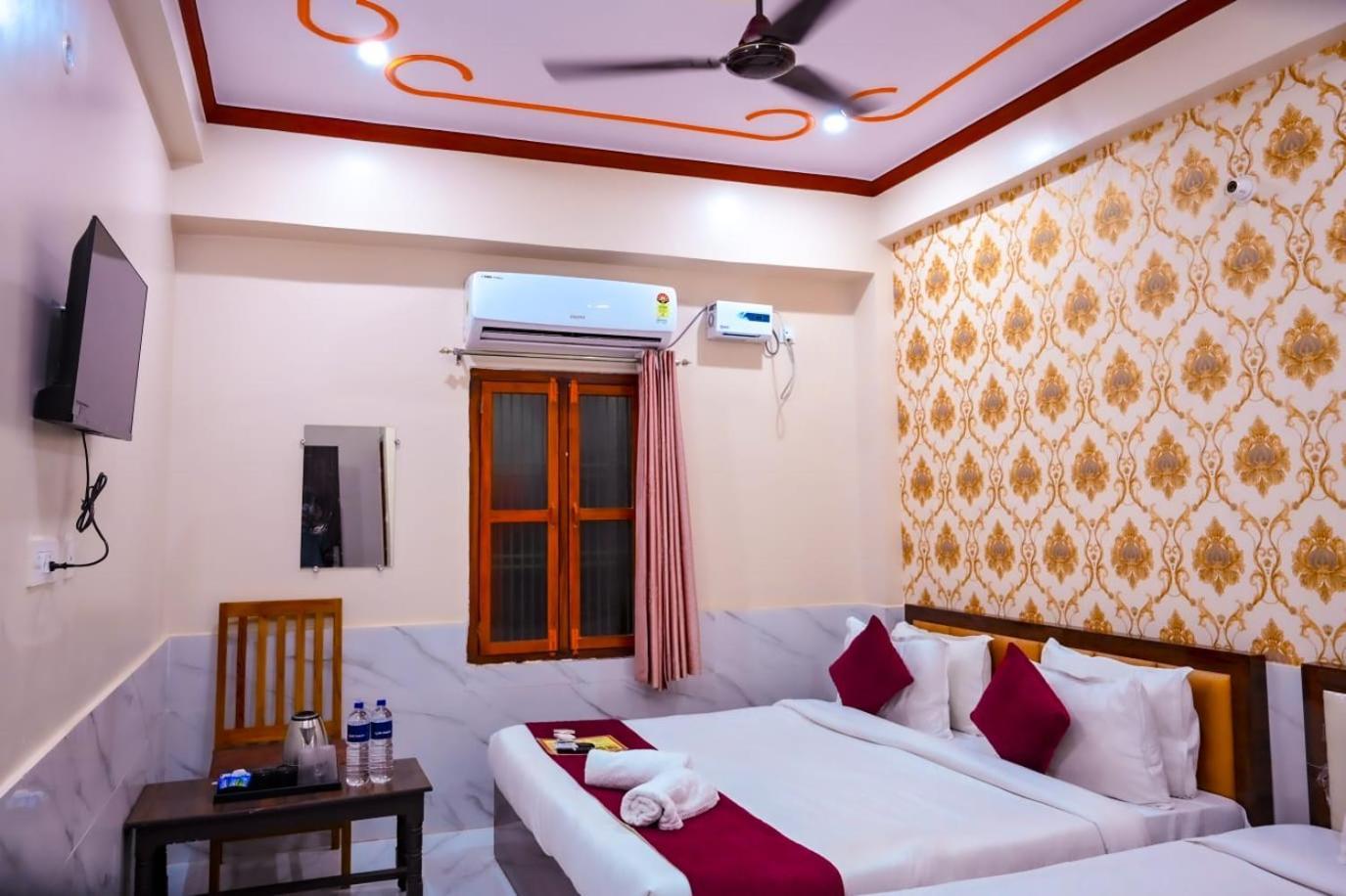 Hotel The Param Residency - A Unit Of Ramansh Hospitality 800 Meters From Ram Mandir 3*