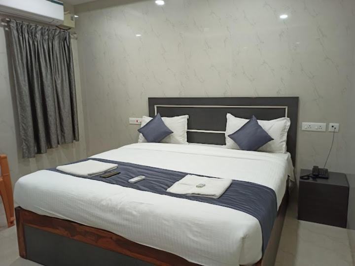 The Param Residency - A Unit Of Ramansh Hospitality 800 Meters From Ram Mandir